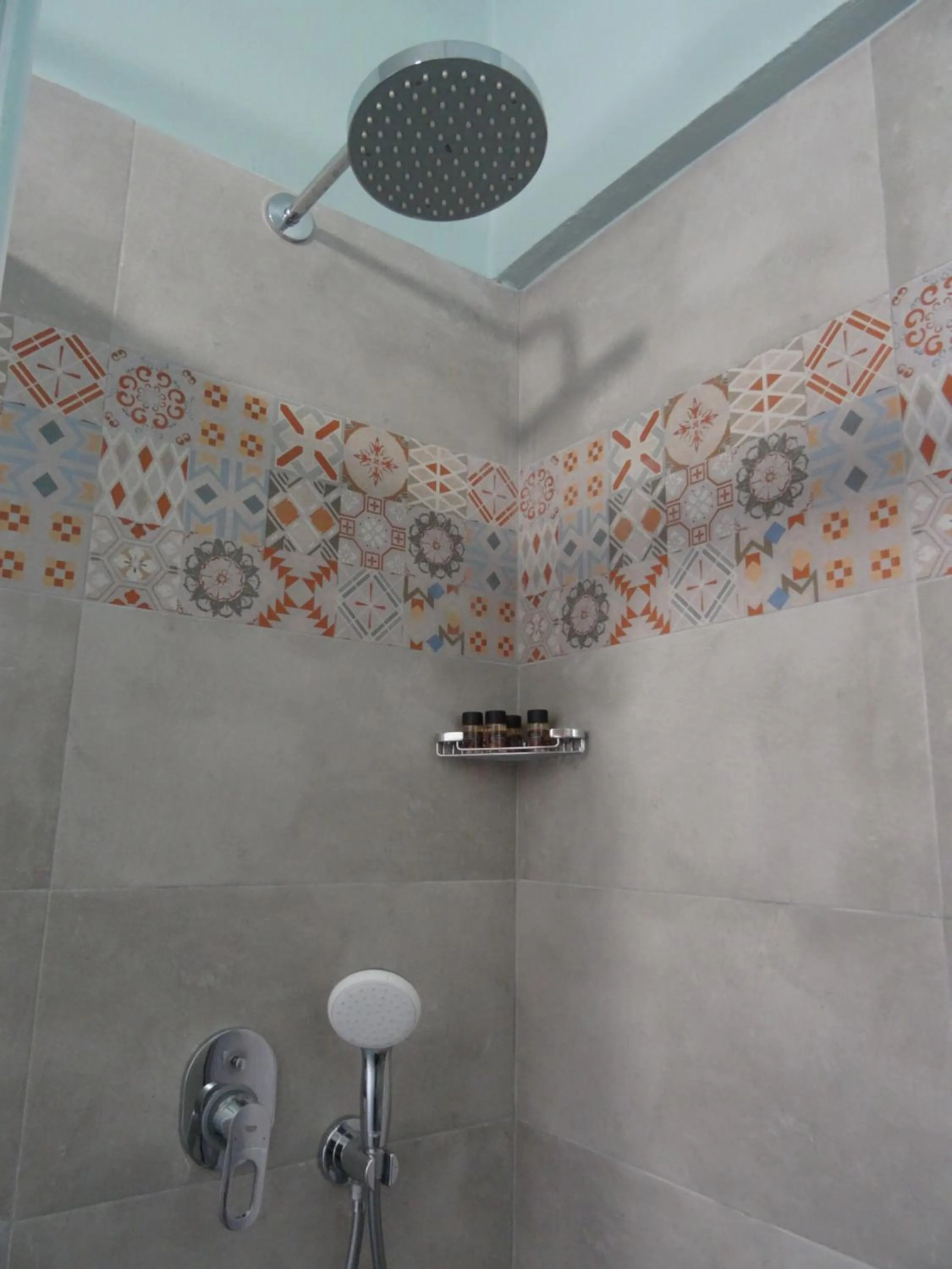 Shower in Thalassa House Apartments