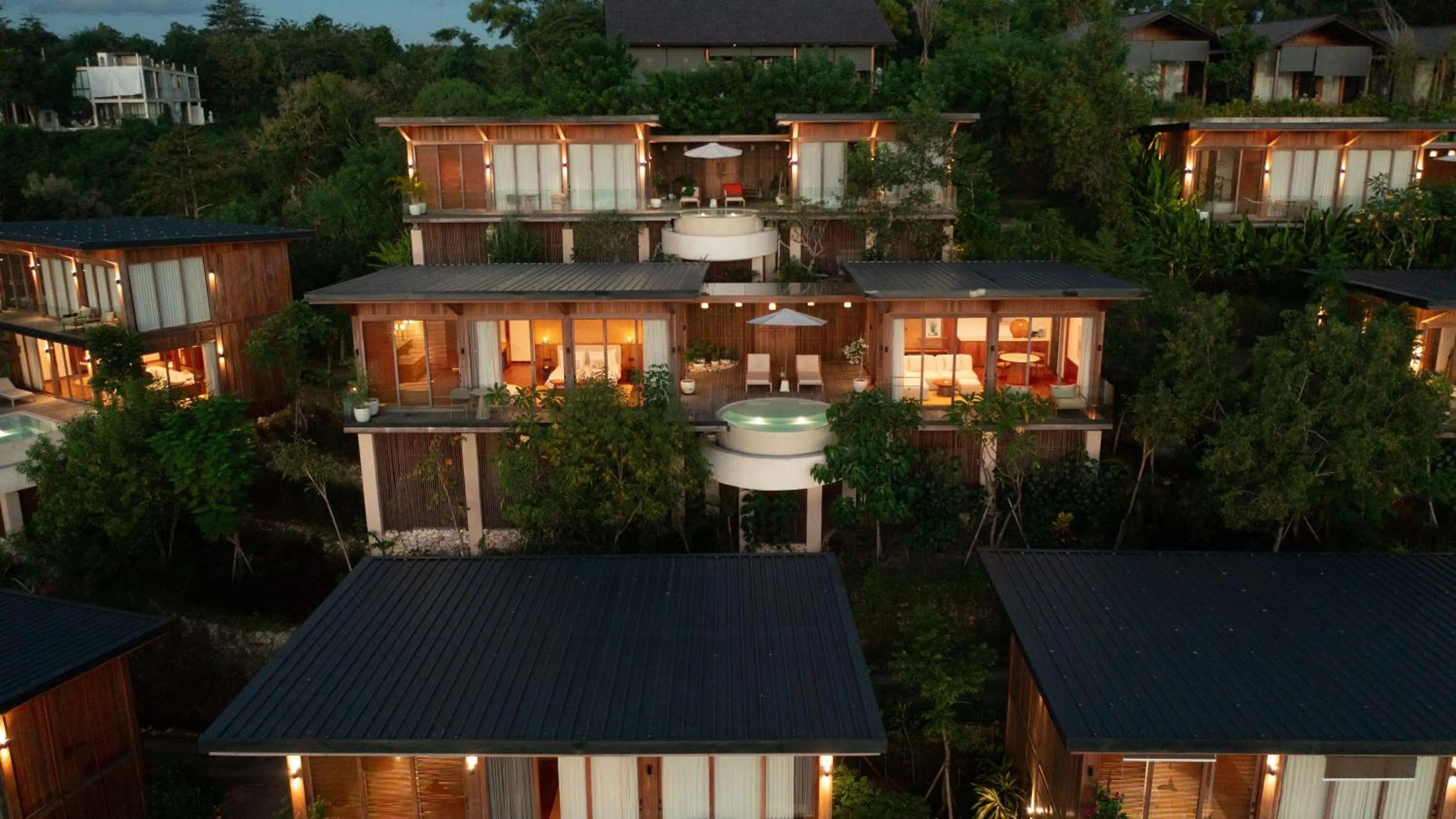 Property building in Grün Uluwatu