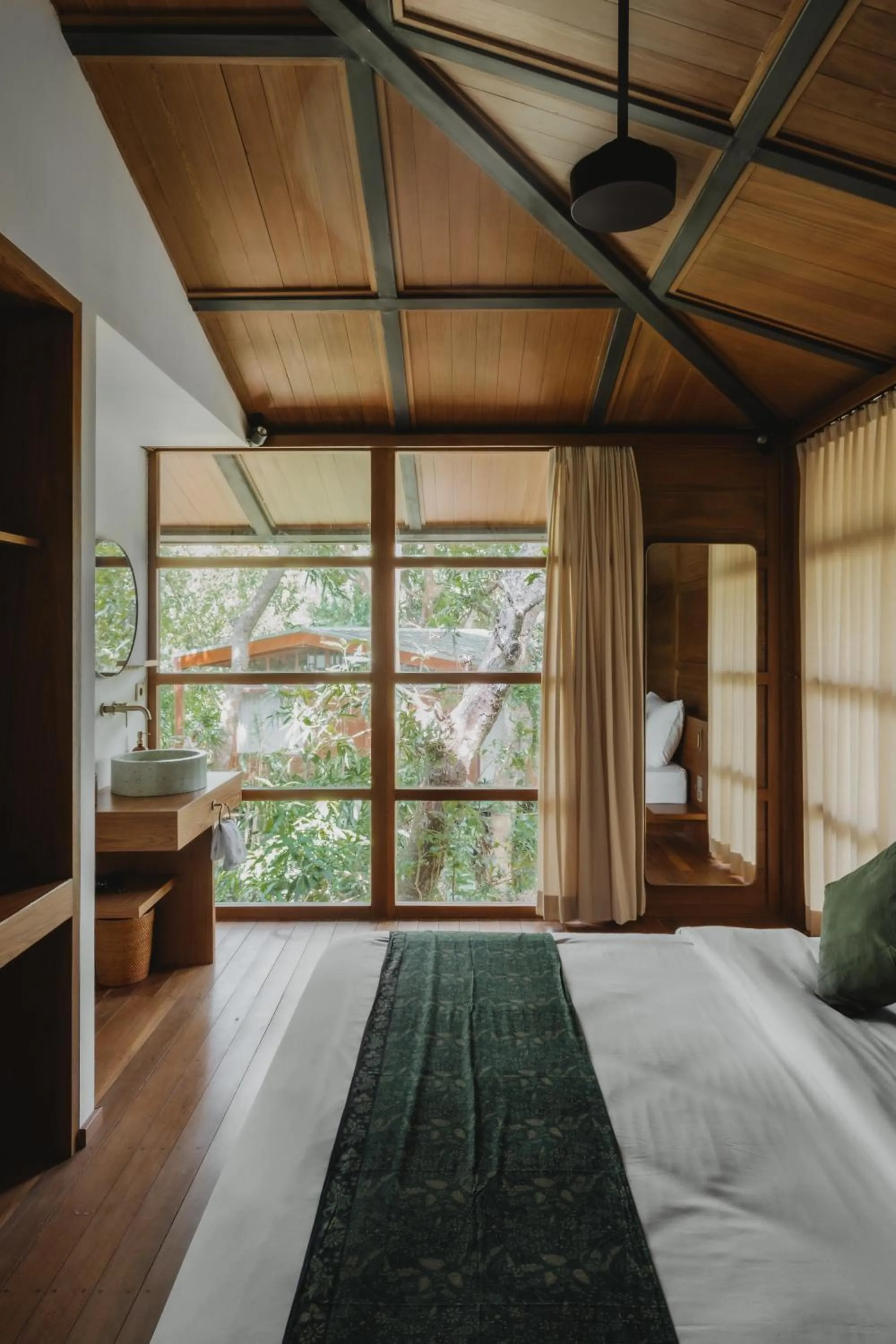 Bedroom, Bed in Grün Uluwatu