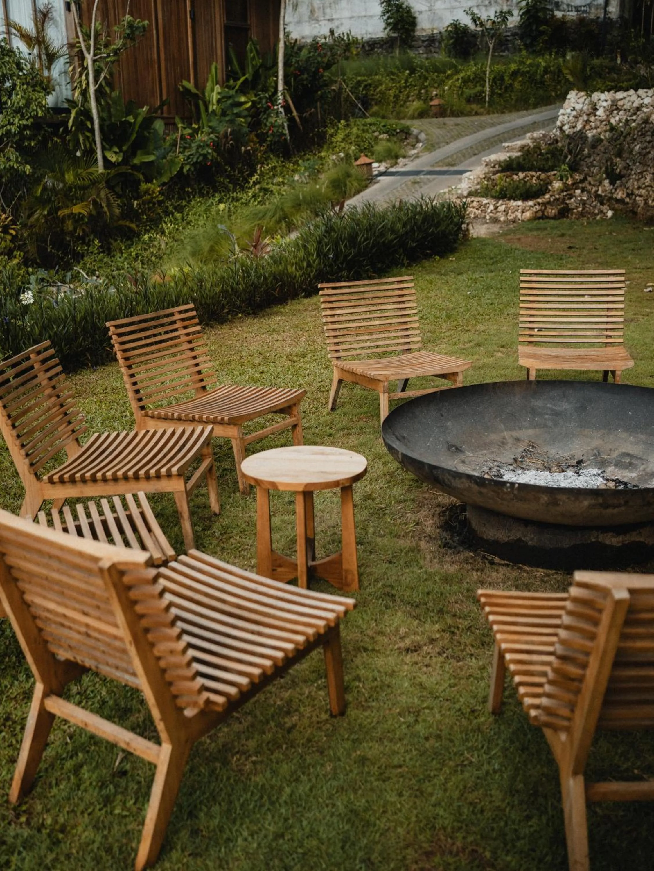fireplace in Grün Uluwatu