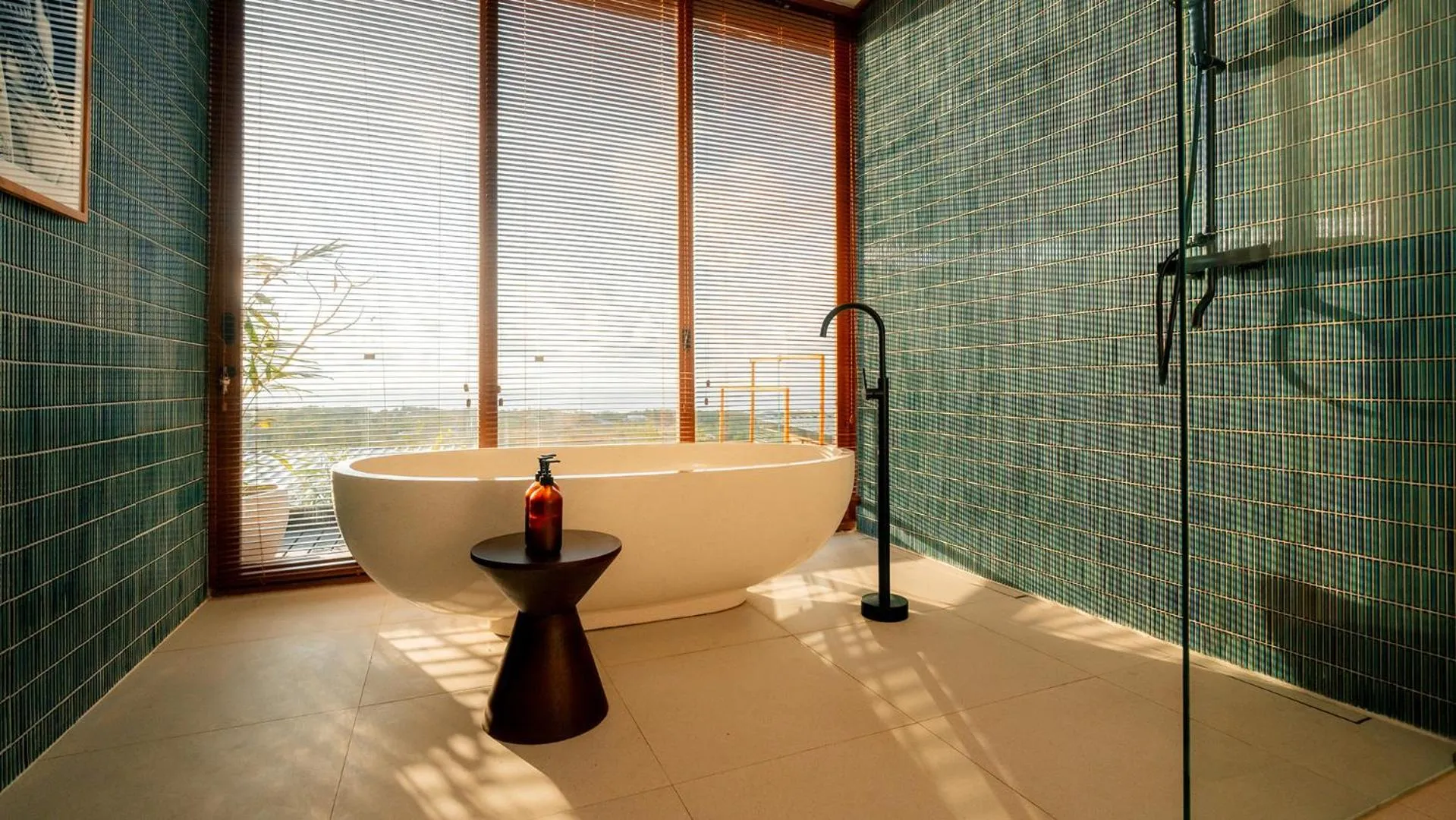 Bathroom in Grün Uluwatu