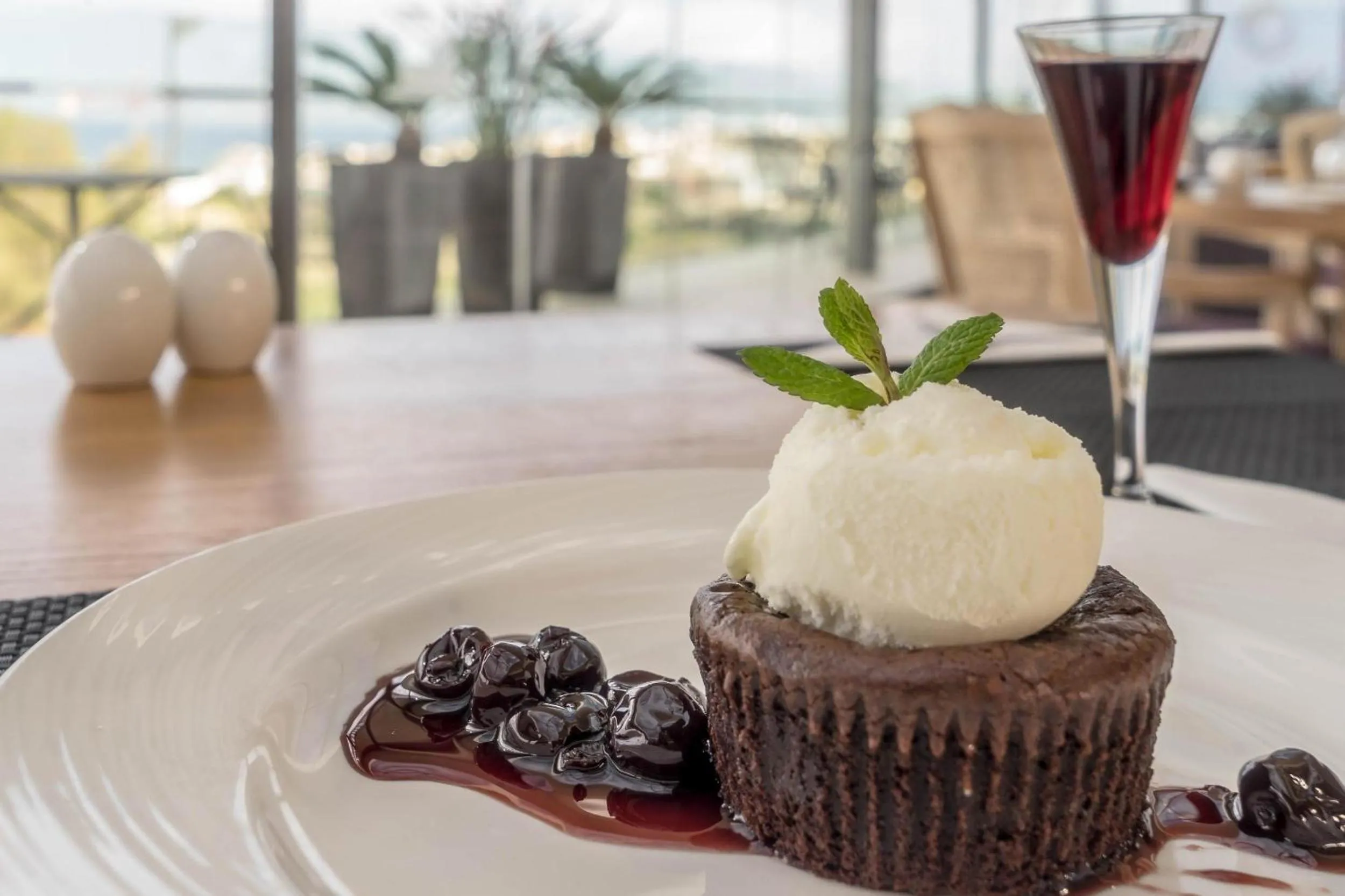 Food and drinks in Castello City Hotel