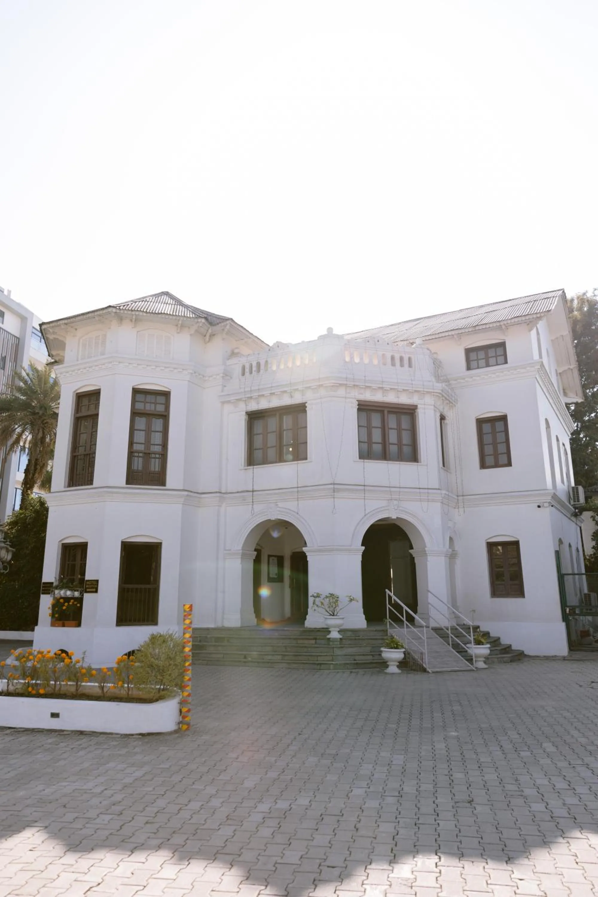 Facade/entrance in Aranya Boutique Hotel