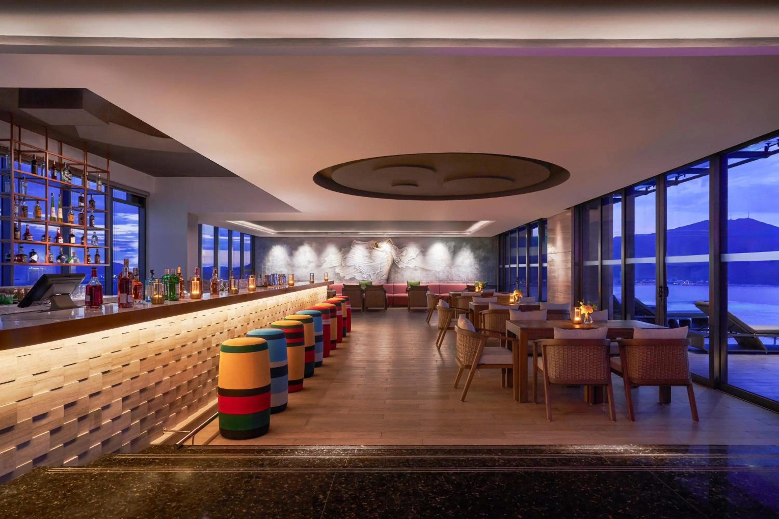 Lounge or bar in voco Ma Belle Danang by IHG