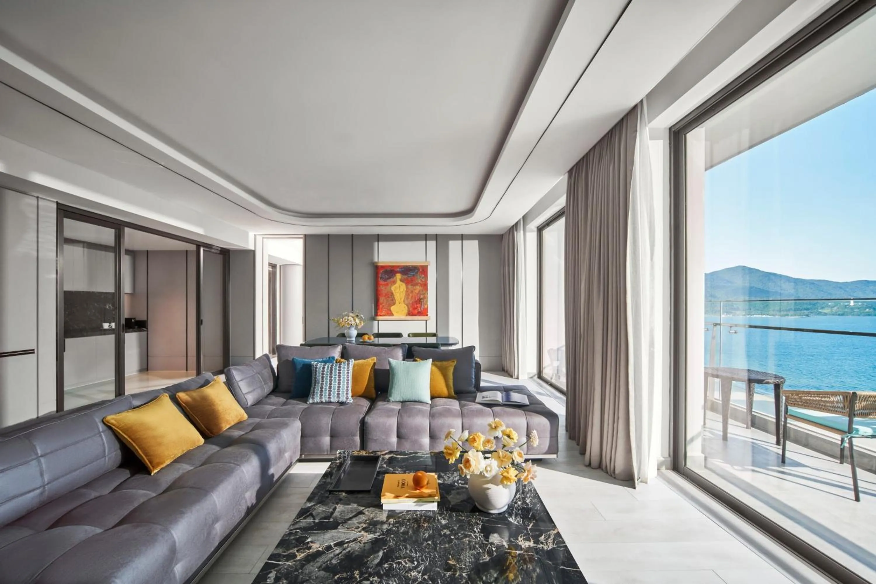 Photo of the whole room in voco Ma Belle Danang by IHG