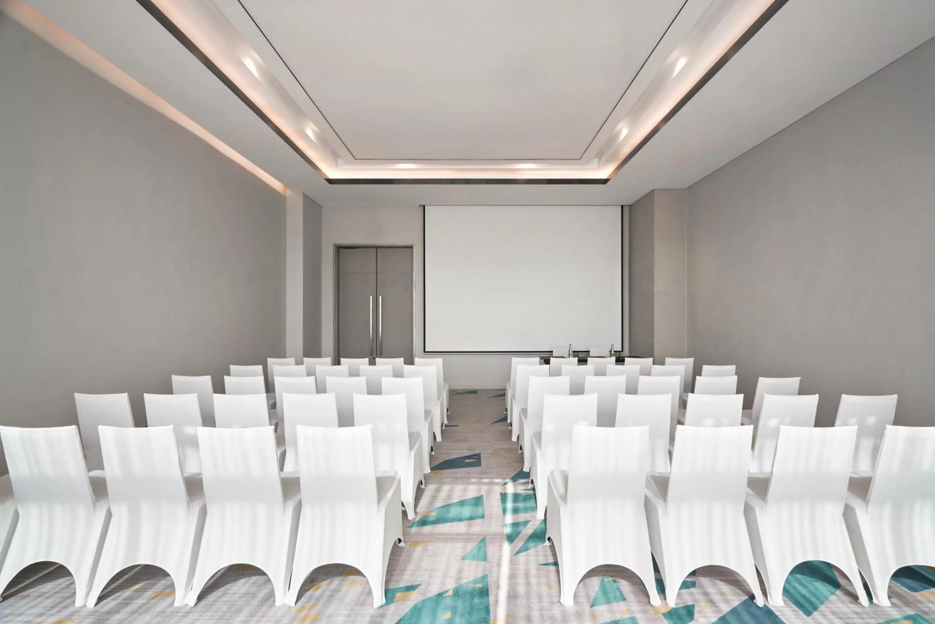 Meeting/conference room in voco Ma Belle Danang by IHG