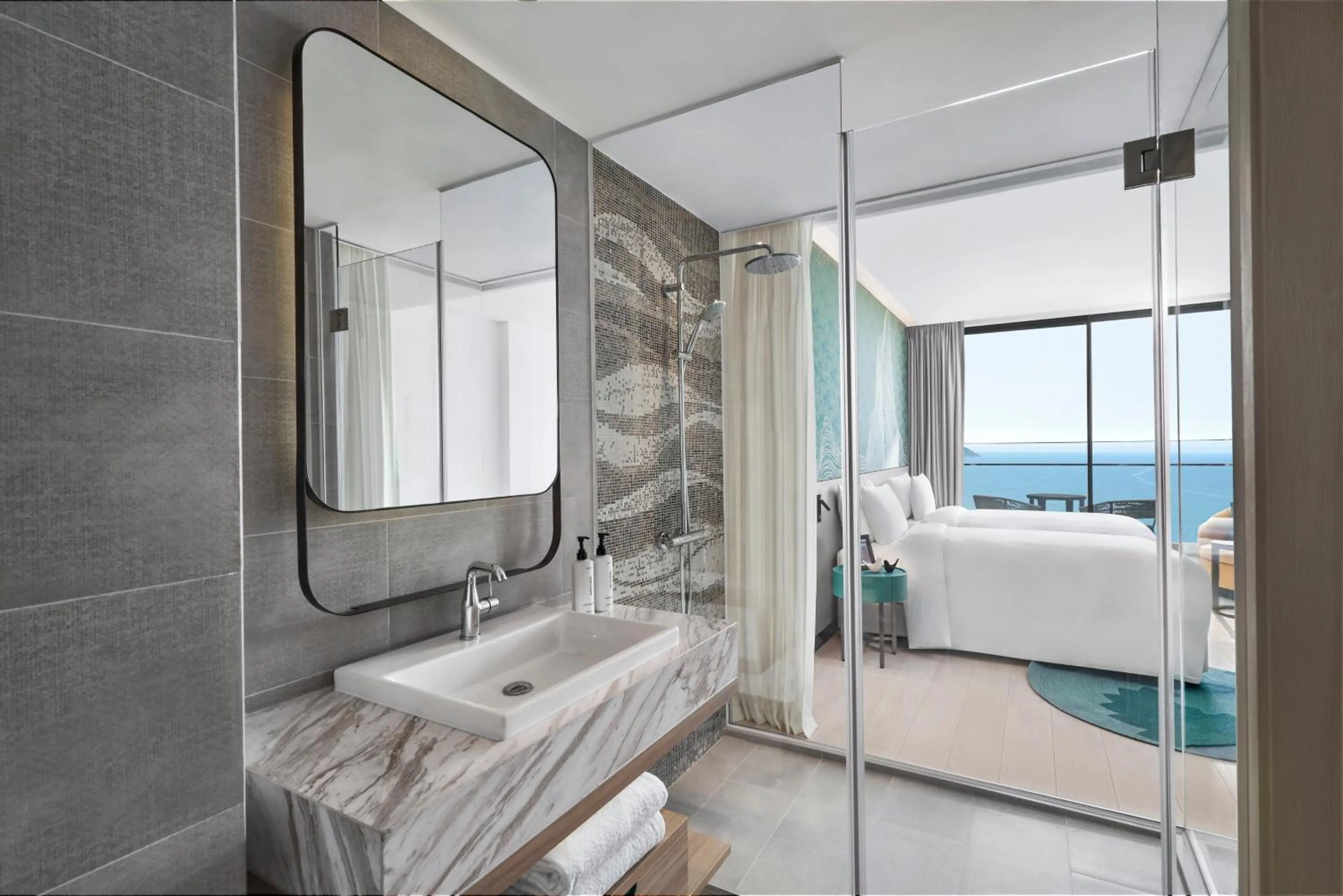 Photo of the whole room, Bed in voco Ma Belle Danang by IHG