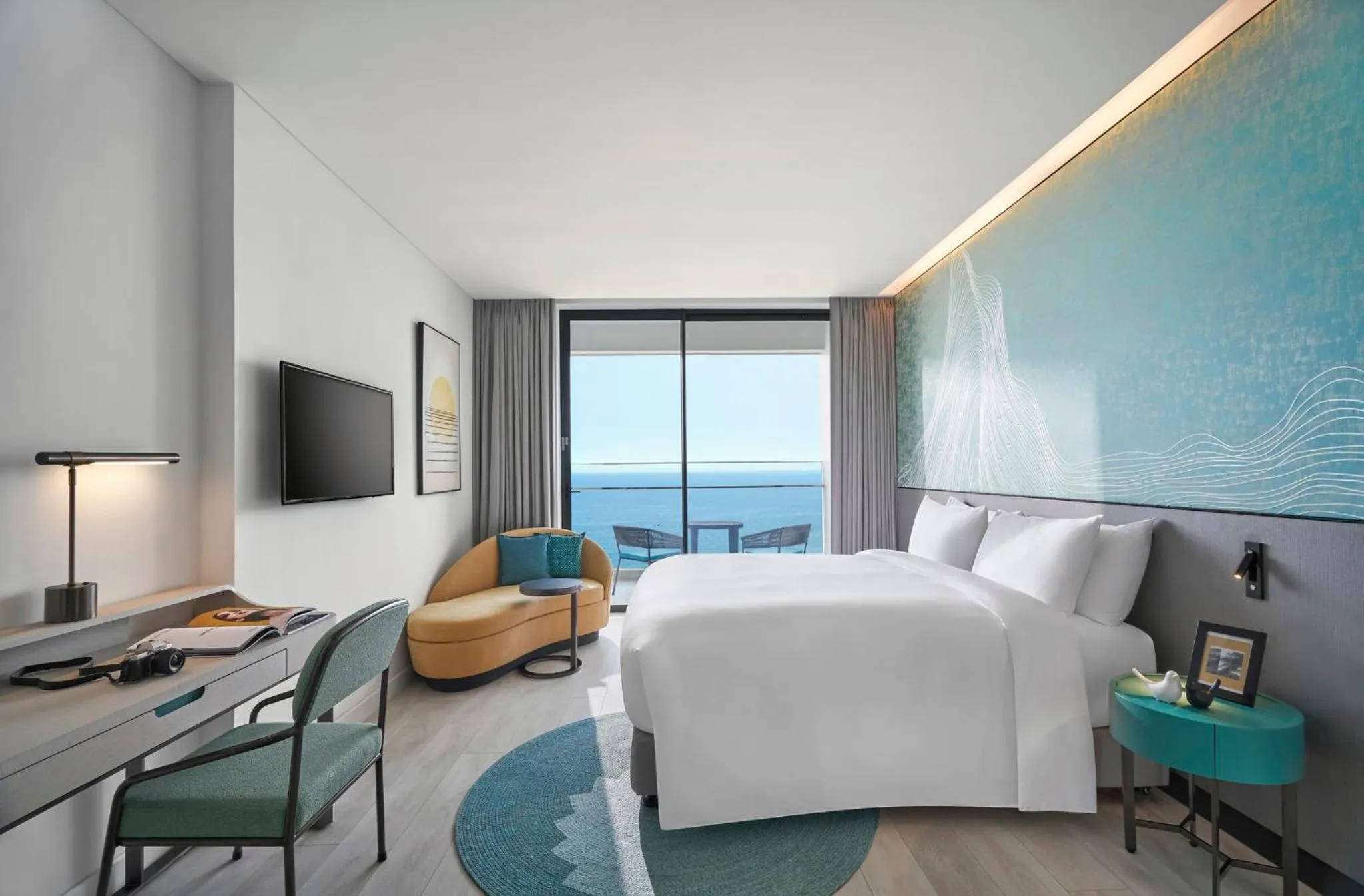 Photo of the whole room, Bed in voco Ma Belle Danang by IHG