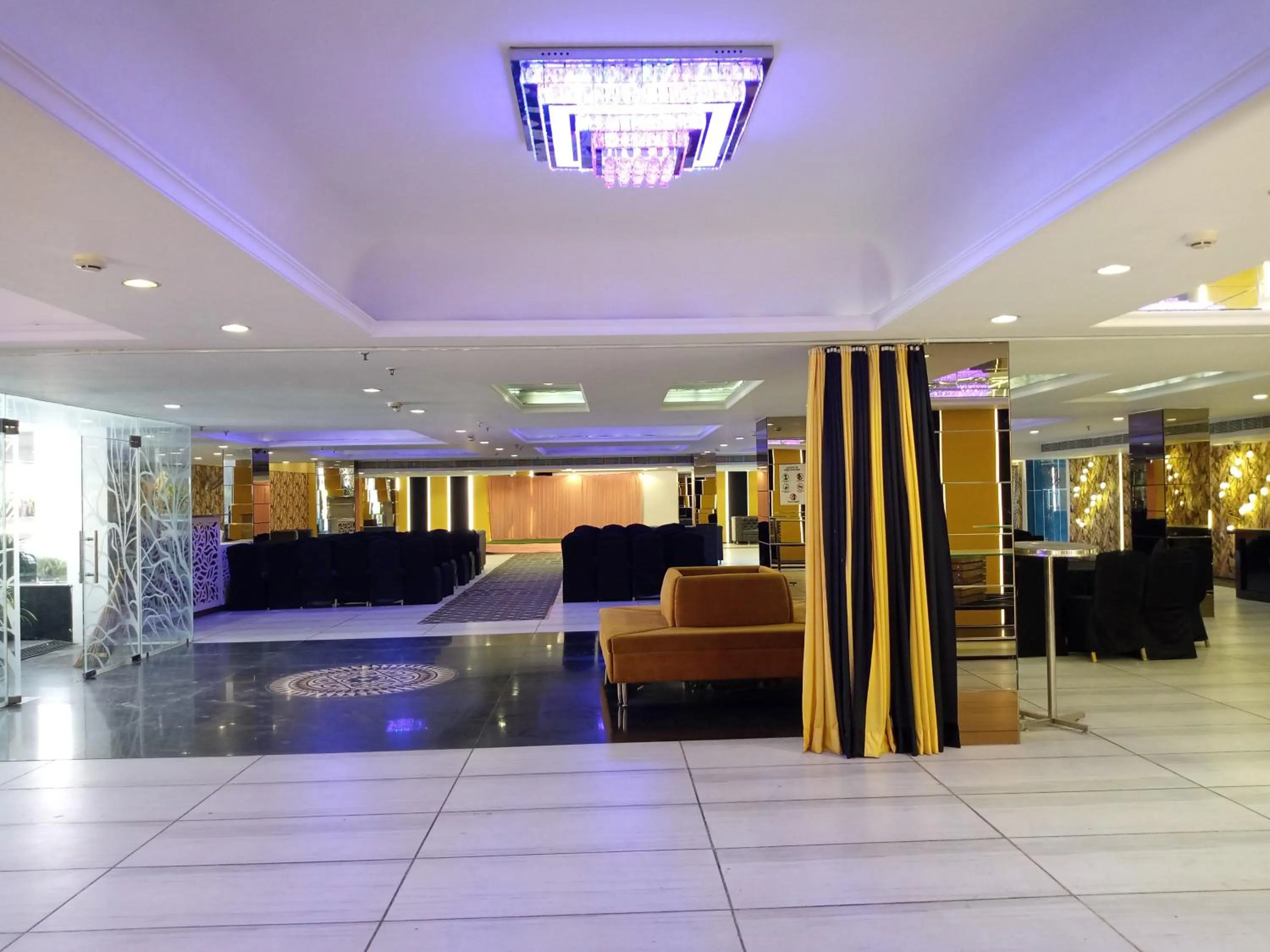 Hotel 5 Flowers Ananta Elite