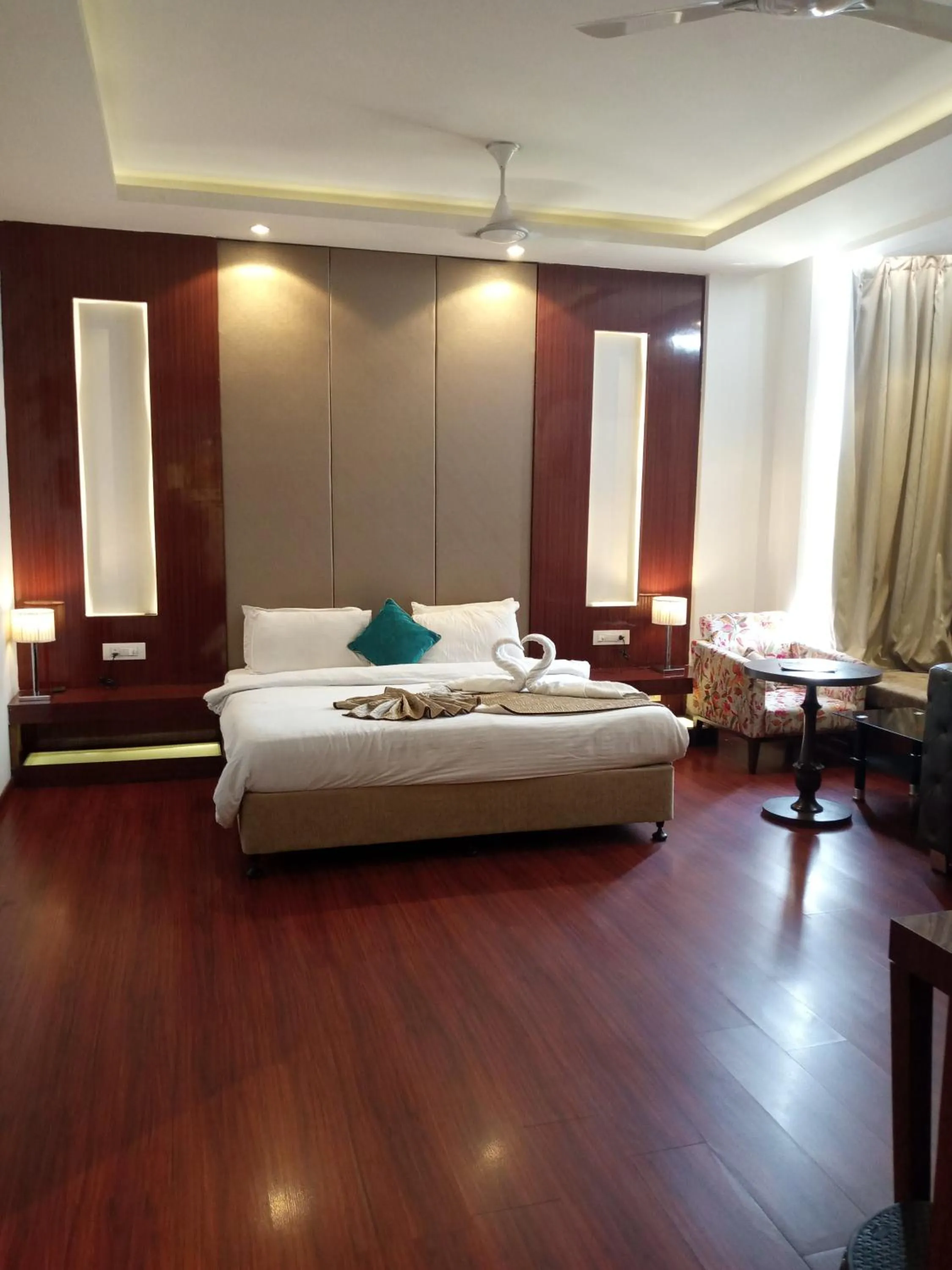 Hotel 5 Flowers Ananta Elite