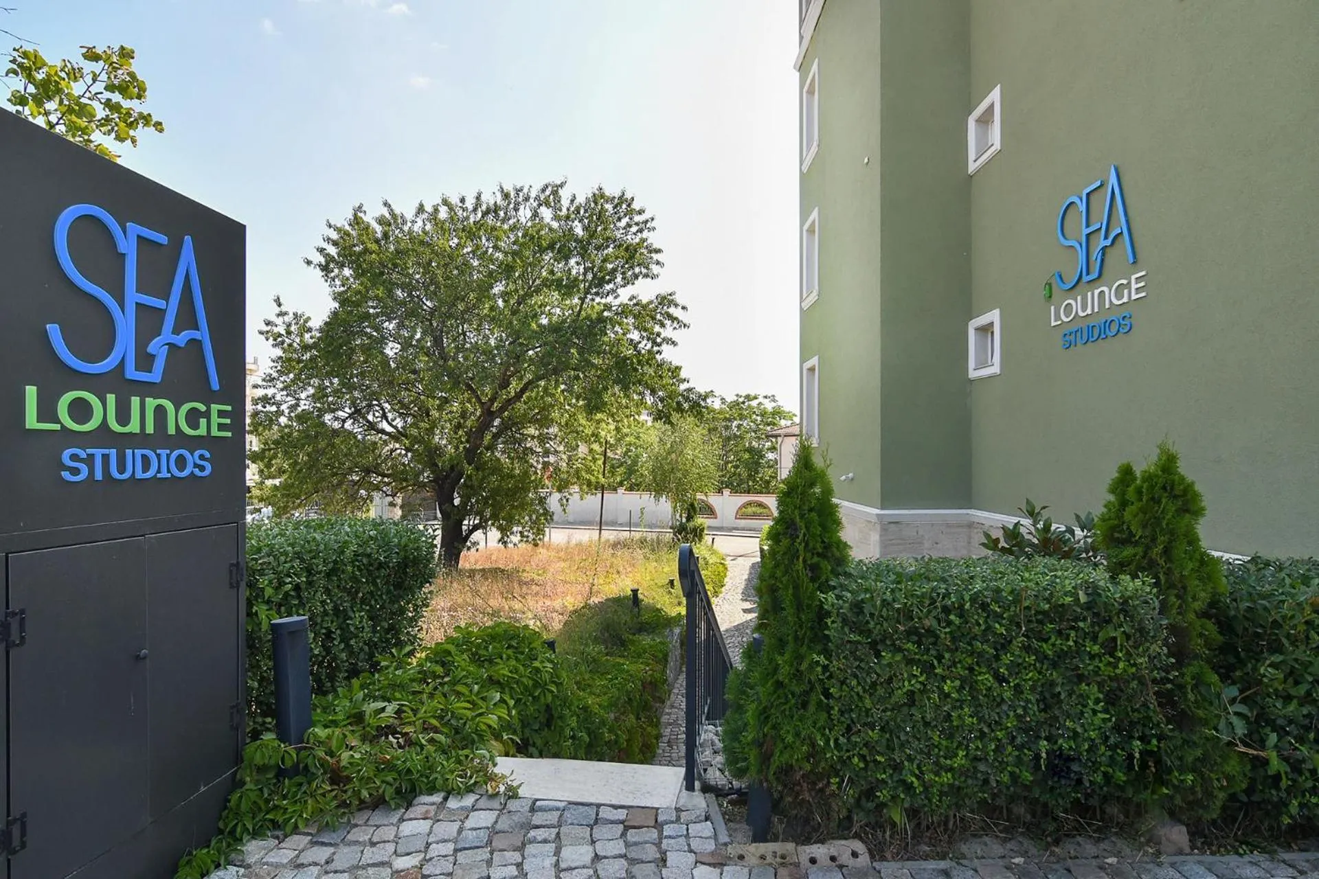 Property building in Sea lounge