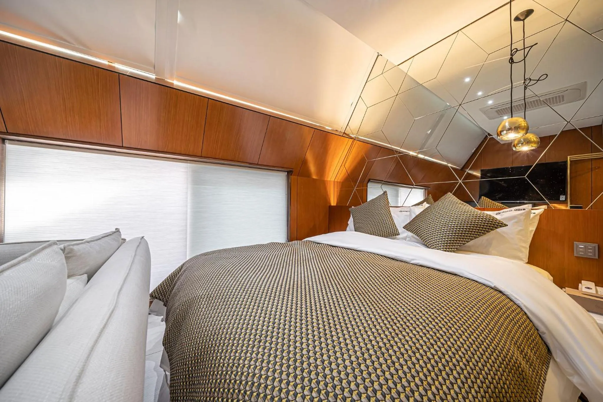 Bed in Jongno Olive Hotel