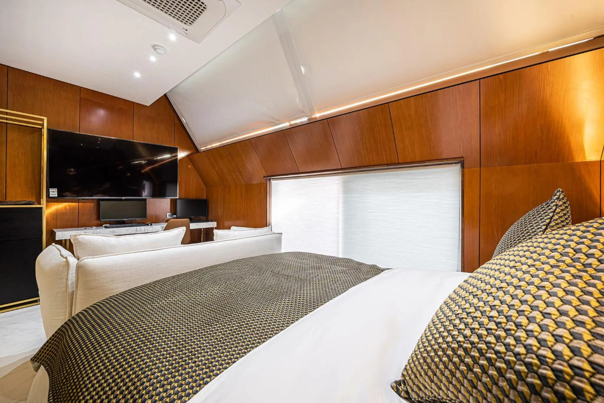 Bed in Jongno Olive Hotel