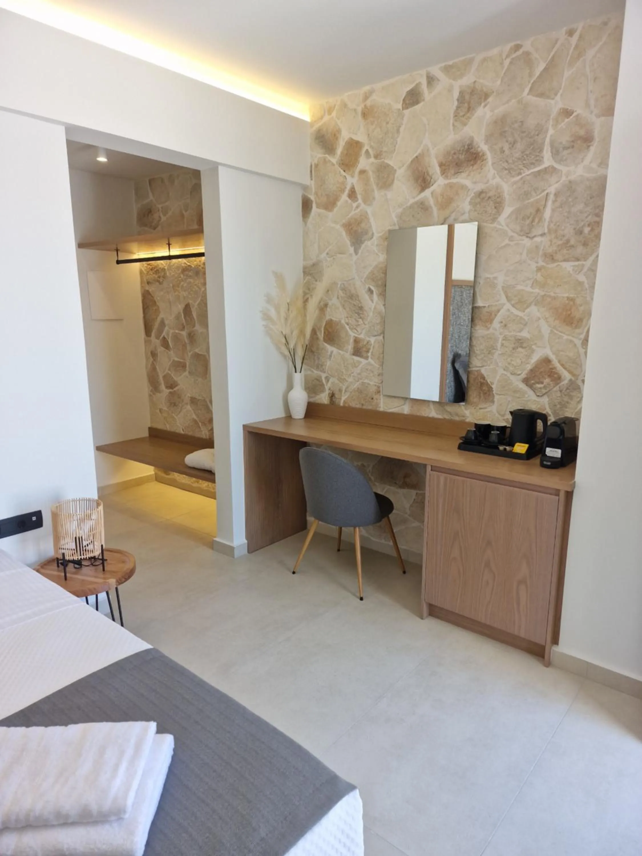 Photo of the whole room in Cuore Santo Suites