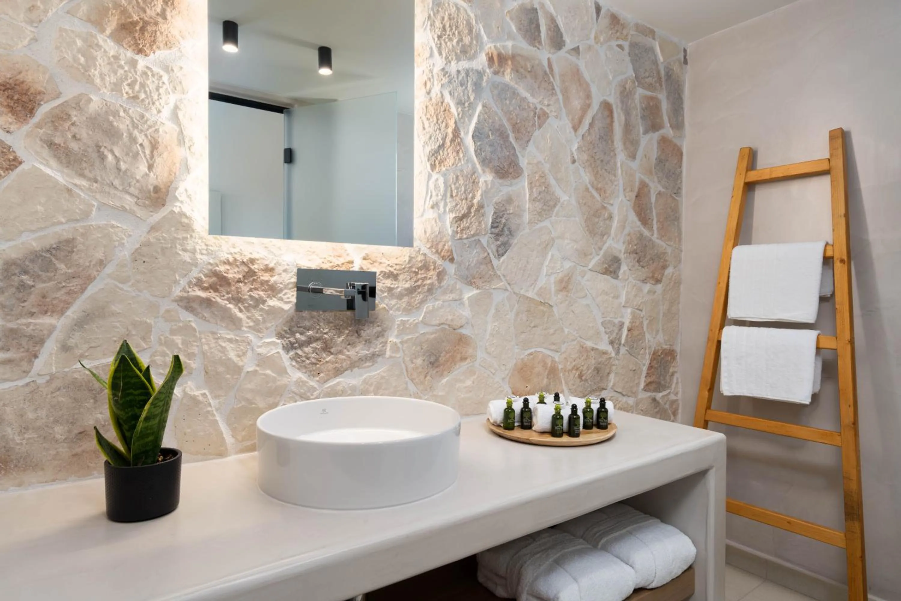 Bathroom in Cuore Santo Suites