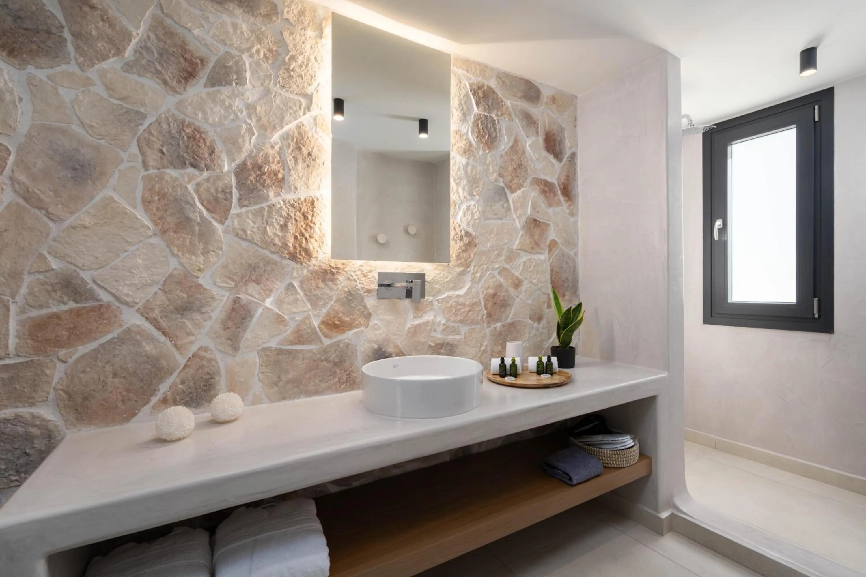 Bathroom in Cuore Santo Suites
