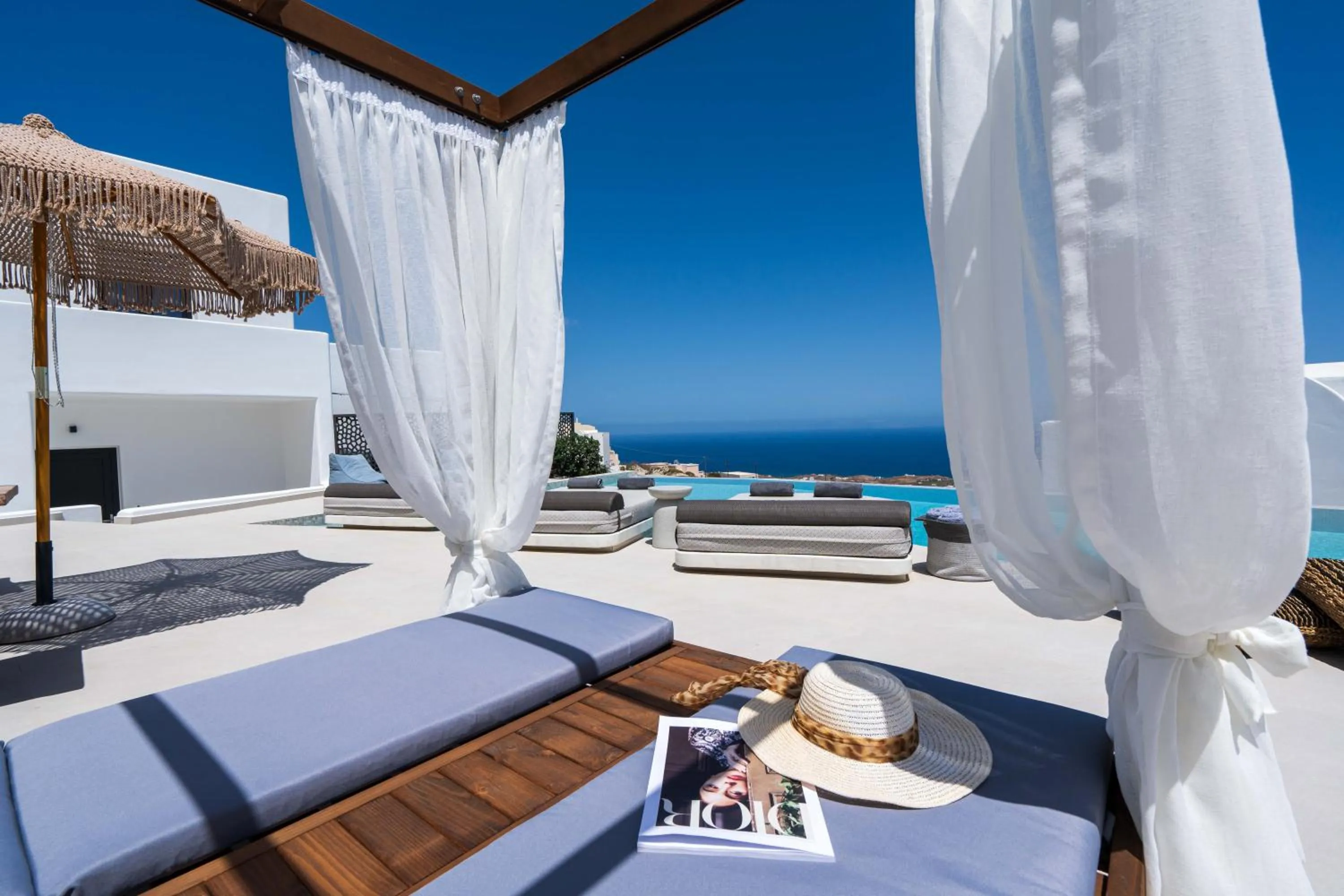 Swimming pool in Cuore Santo Suites