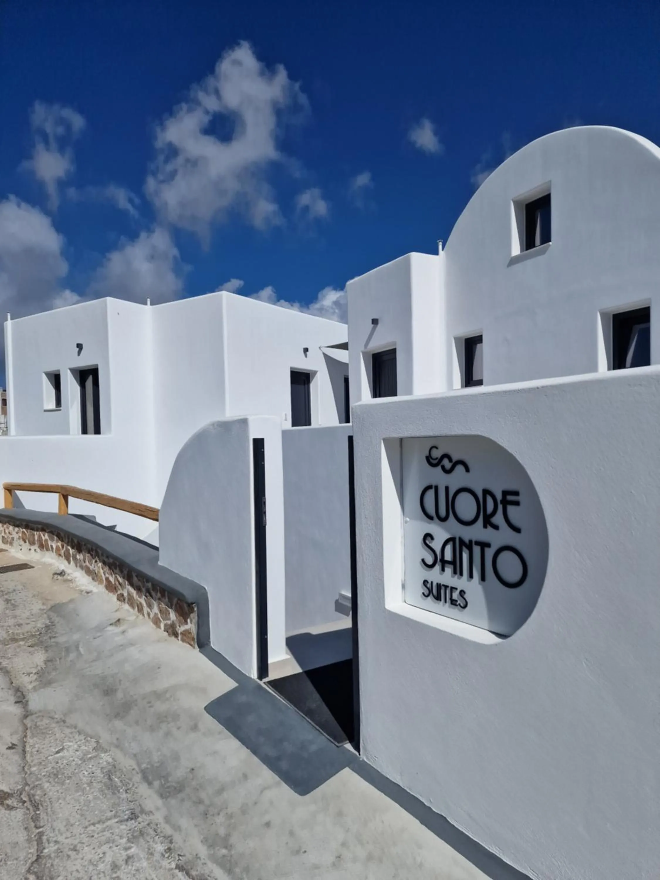 Property building in Cuore Santo Suites