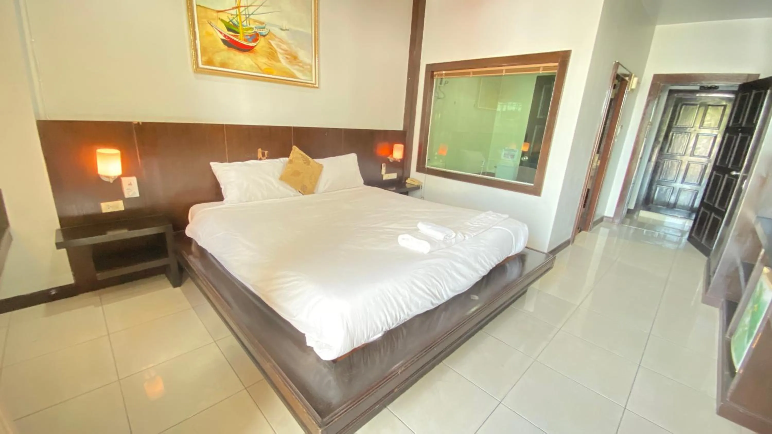 Bed in SM Patong Resort