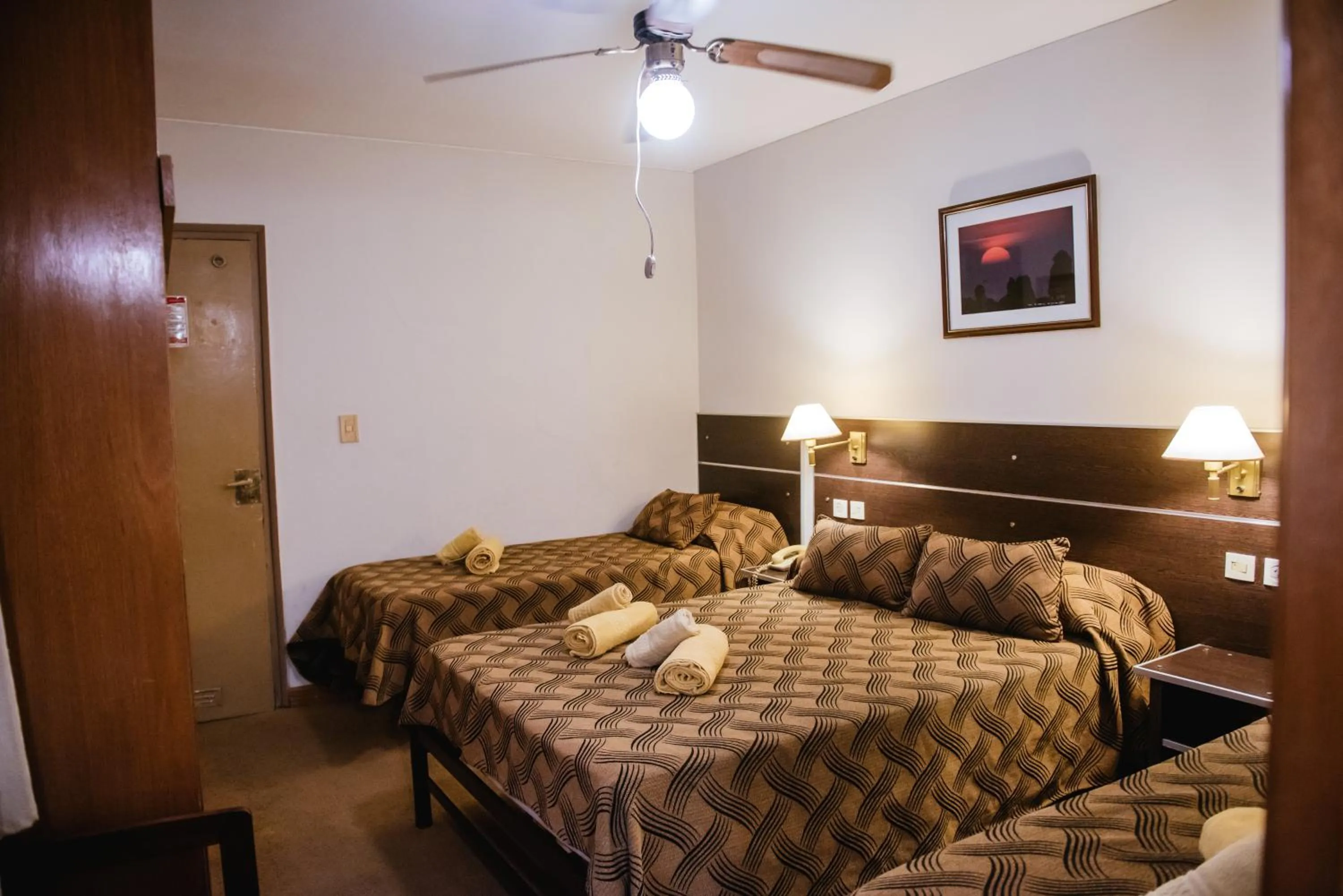 Photo of the whole room in Hotel Pacífico