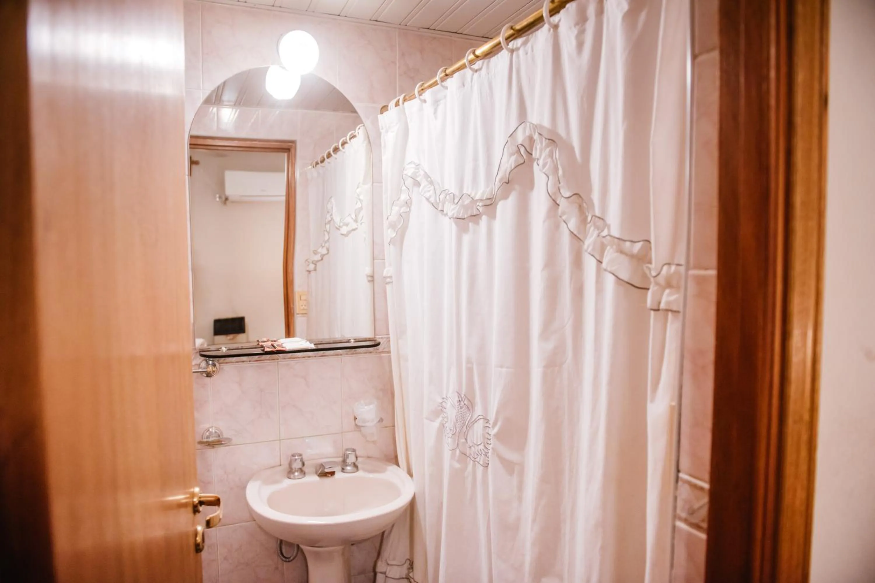 Bathroom in Hotel Pacífico