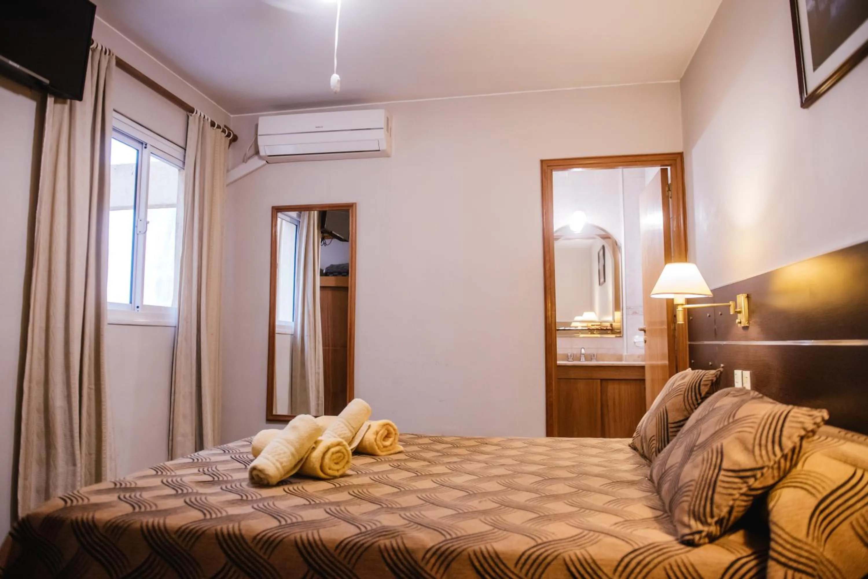 Photo of the whole room in Hotel Pacífico