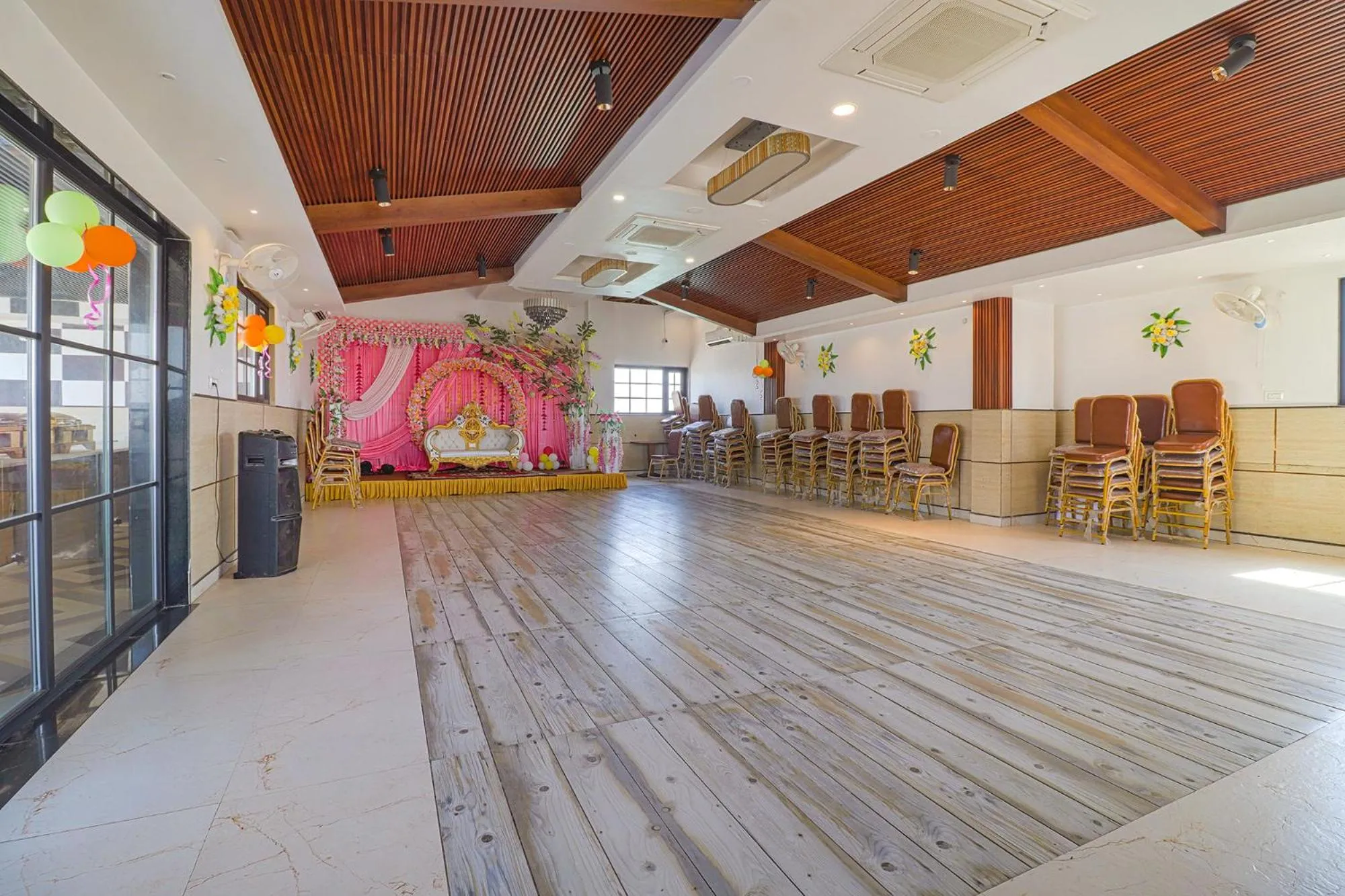 Banquet/Function facilities in FabHotel Grand Arya