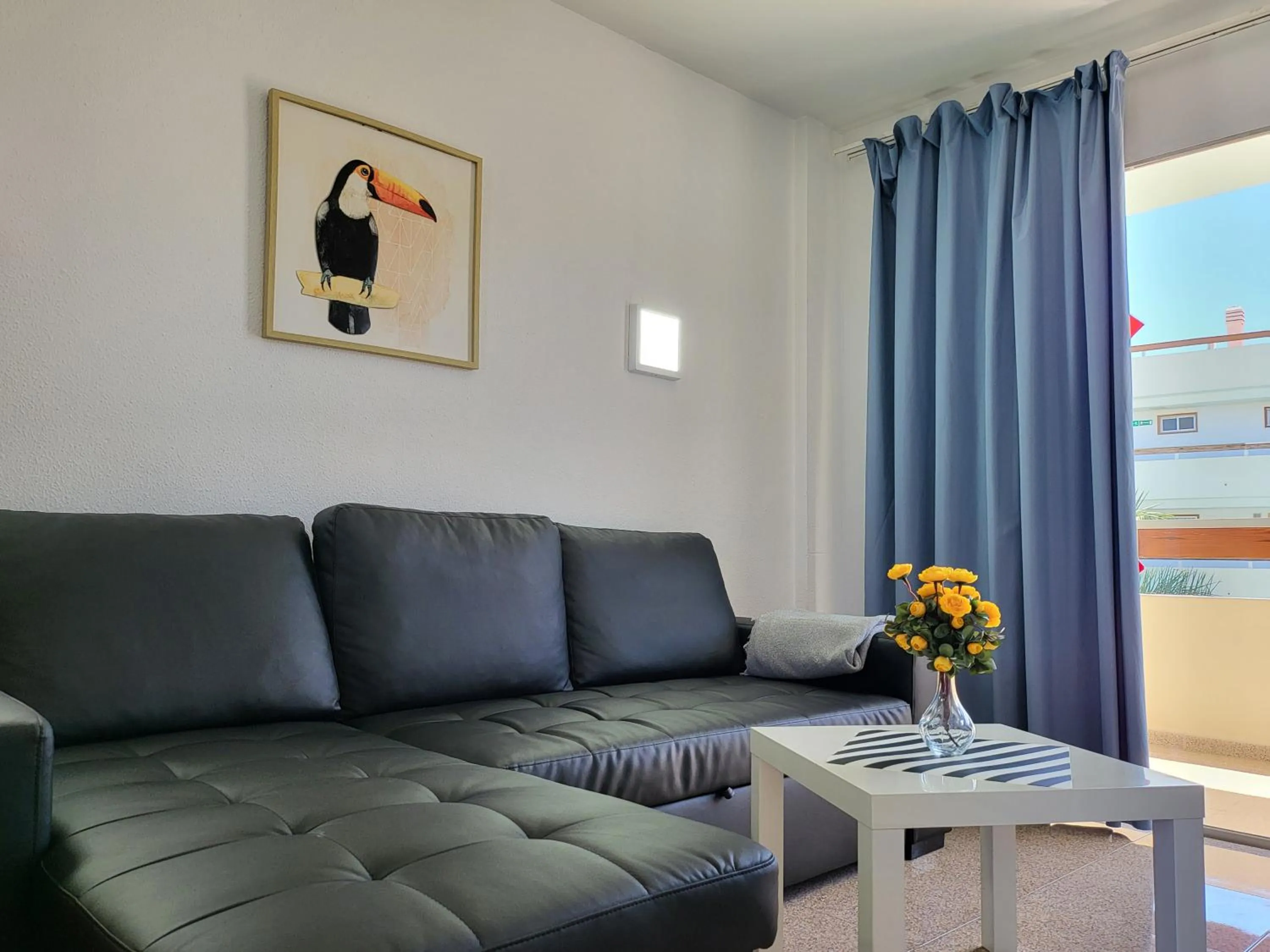 Living room in Las Camelias Apartments