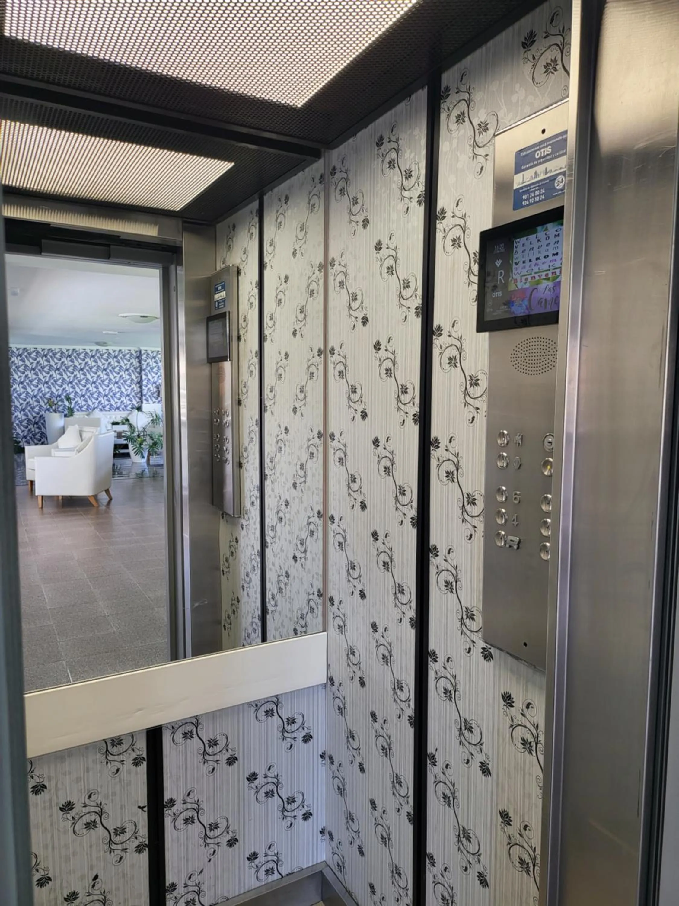 elevator in Las Camelias Apartments