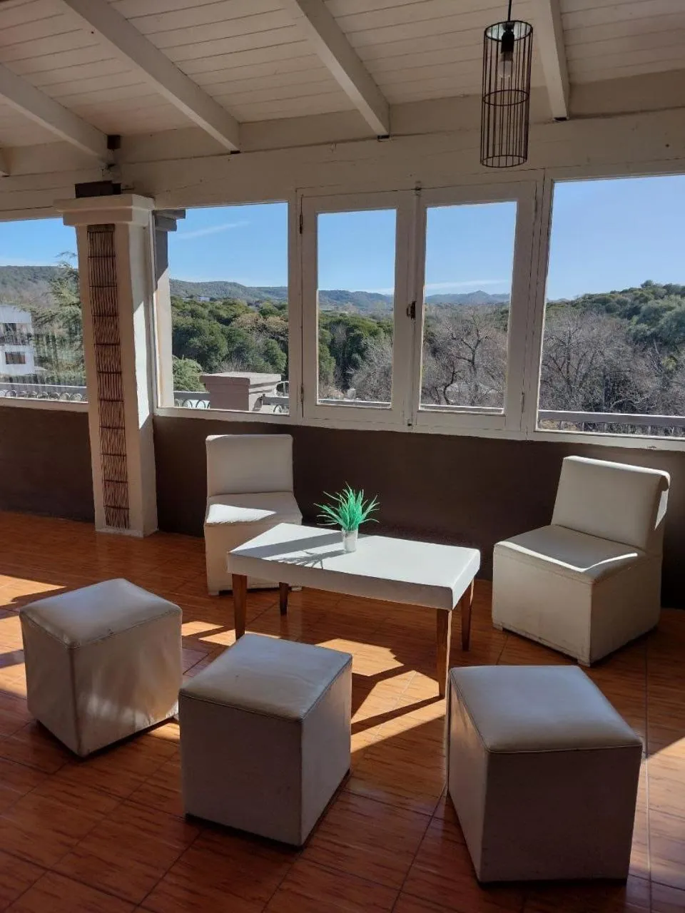 Restaurant/places to eat in Carod Espacio Serrano