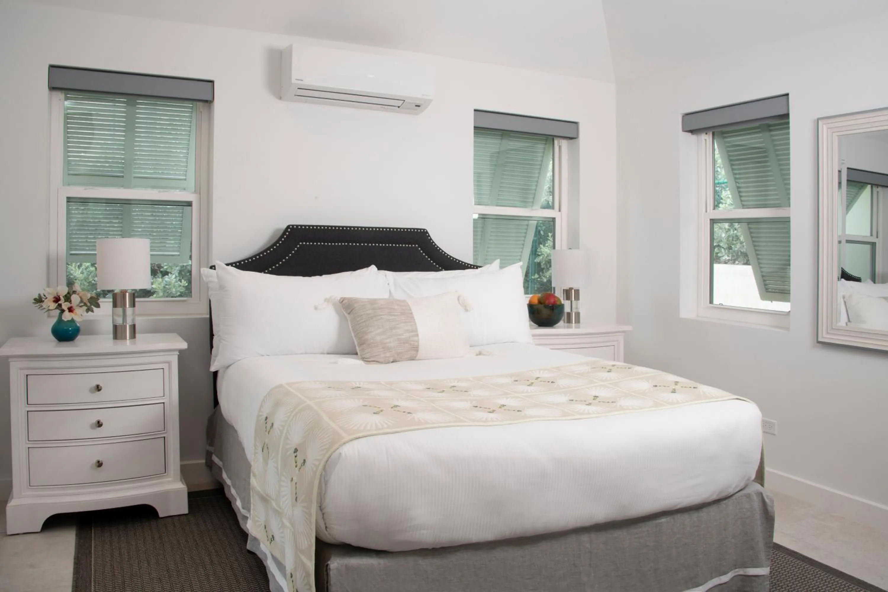 Bed in Azura Bermuda
