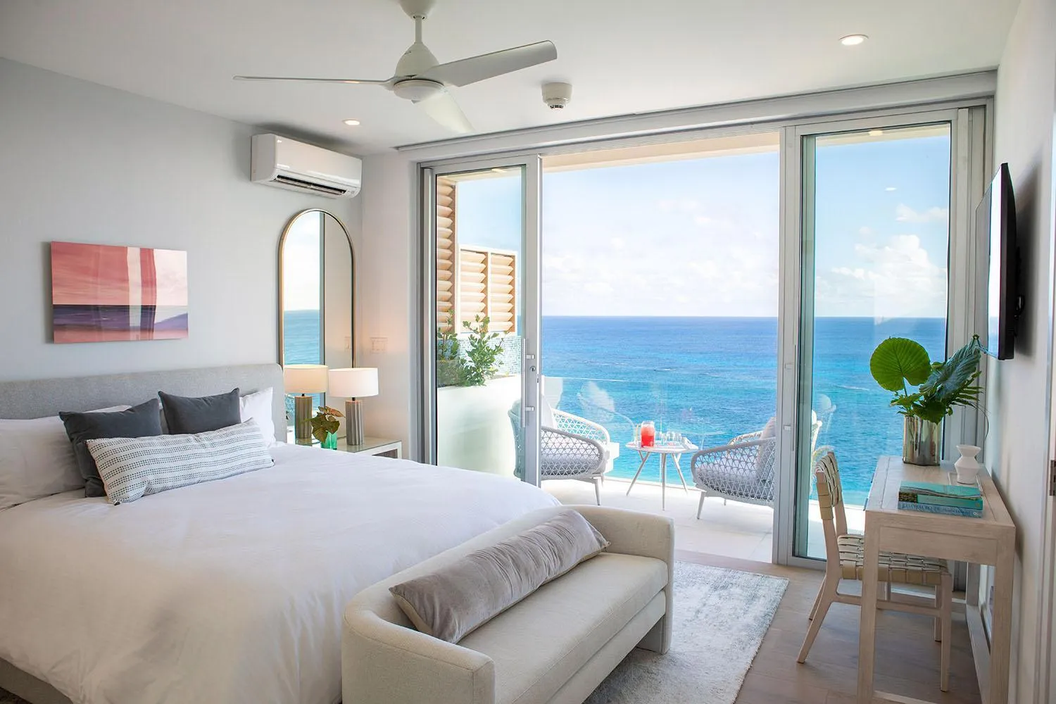 View (from property/room), Bed in Azura Bermuda
