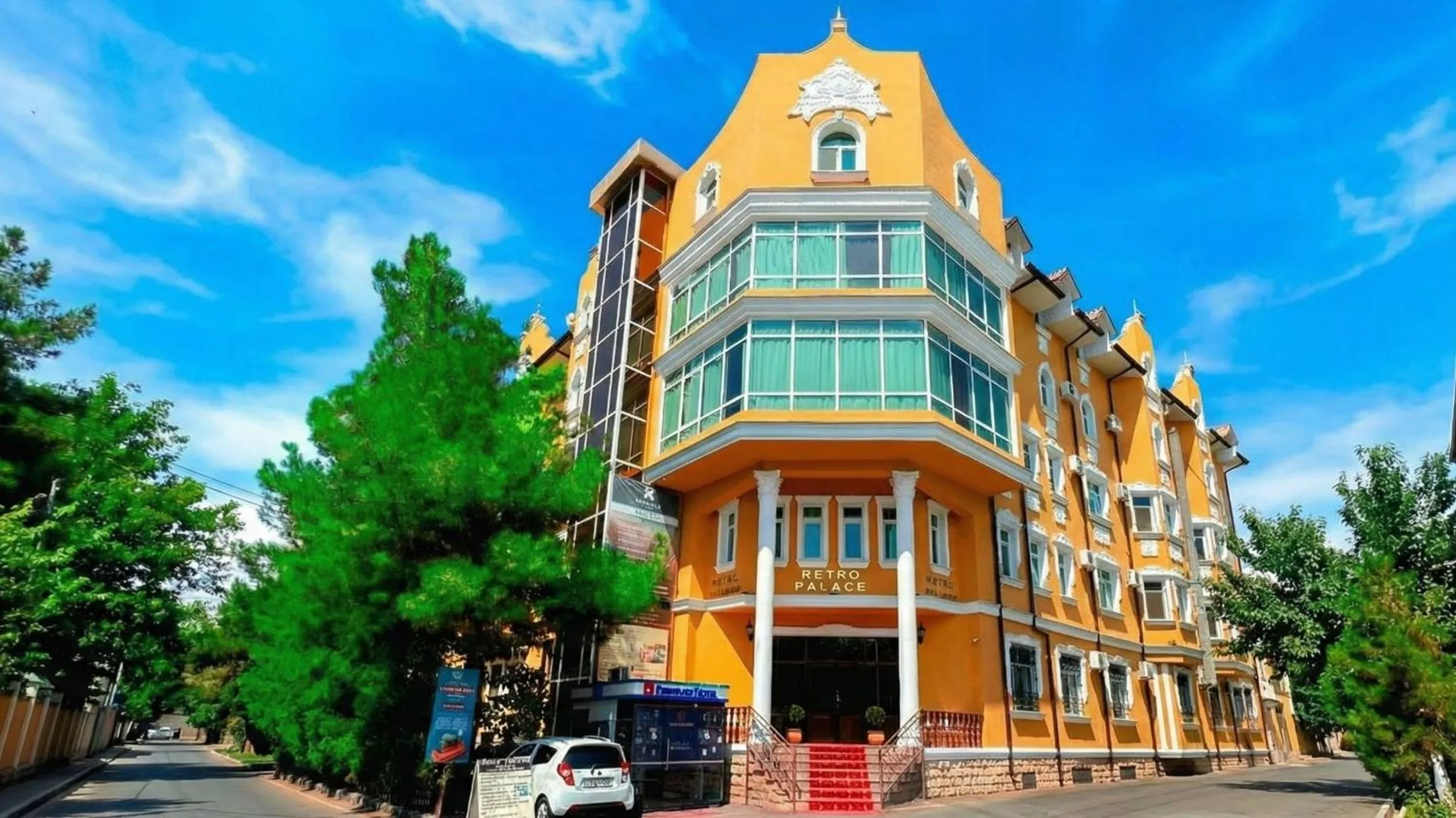 Street view in Retro Palace