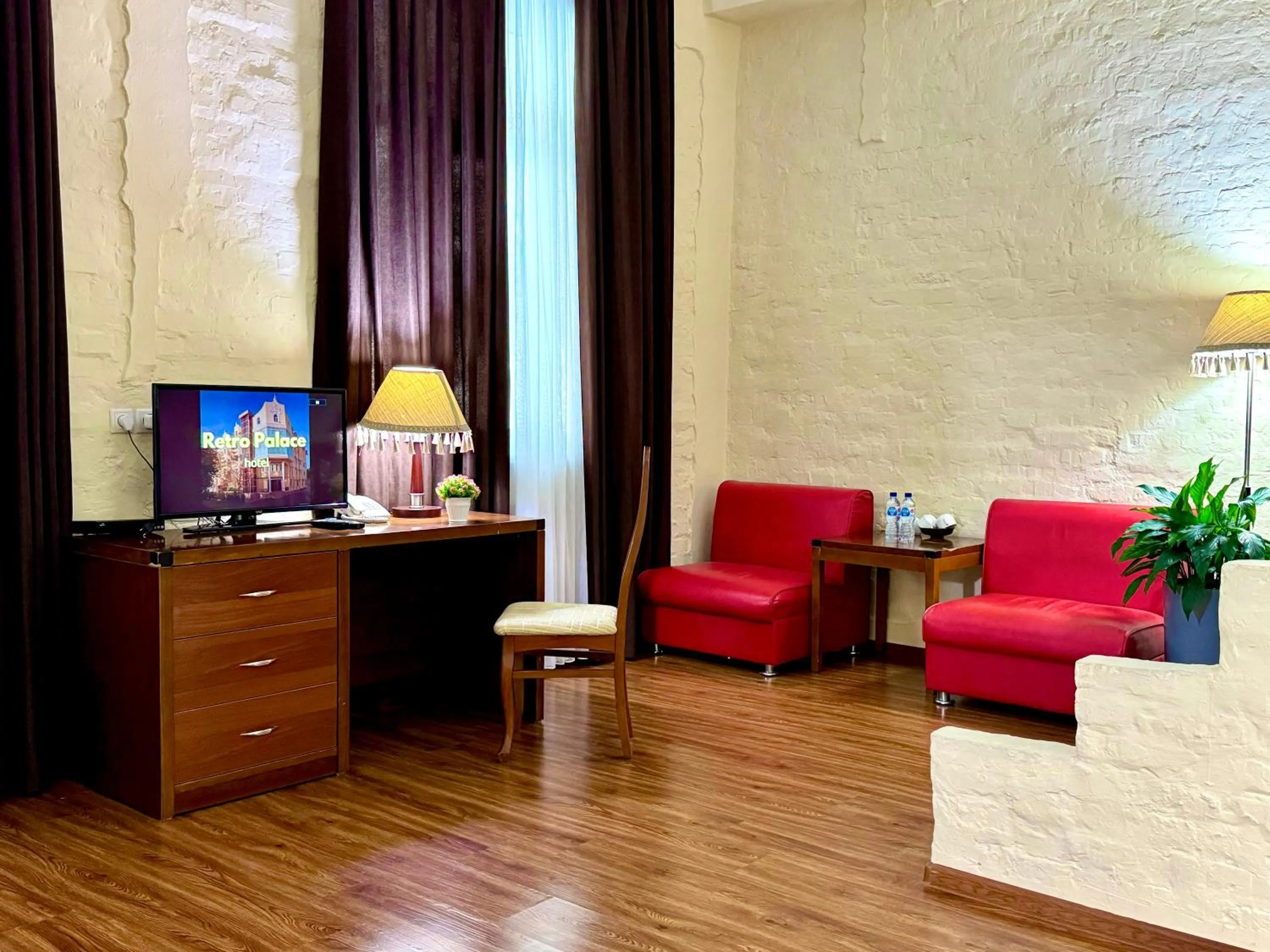 TV and multimedia in Retro Palace