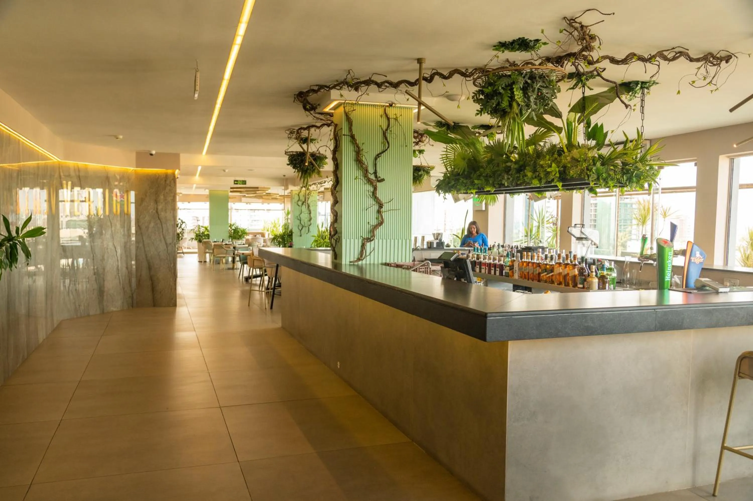 Restaurant/places to eat in Vertigo Hotel