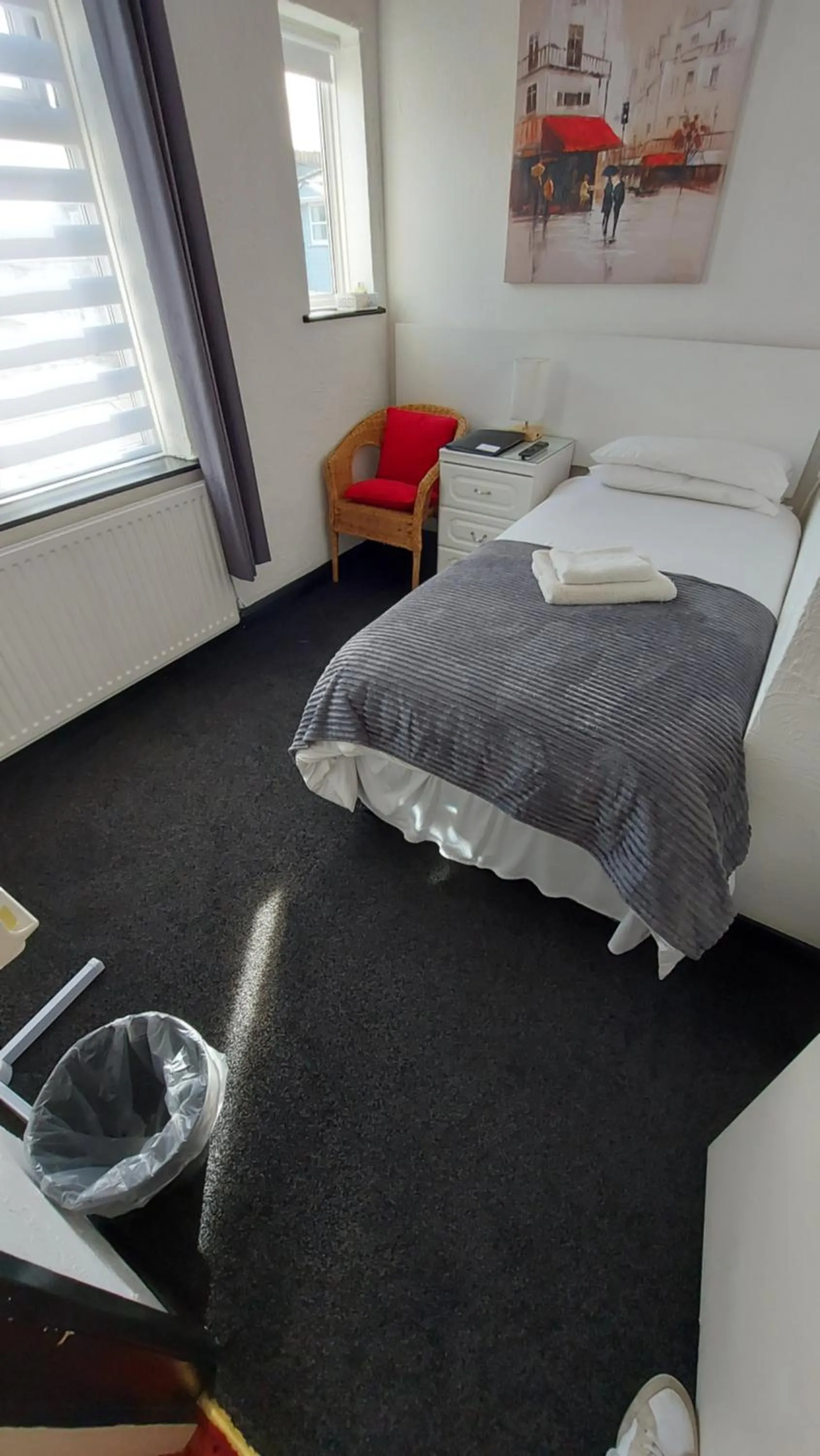 Bed in The Clifton at Paignton