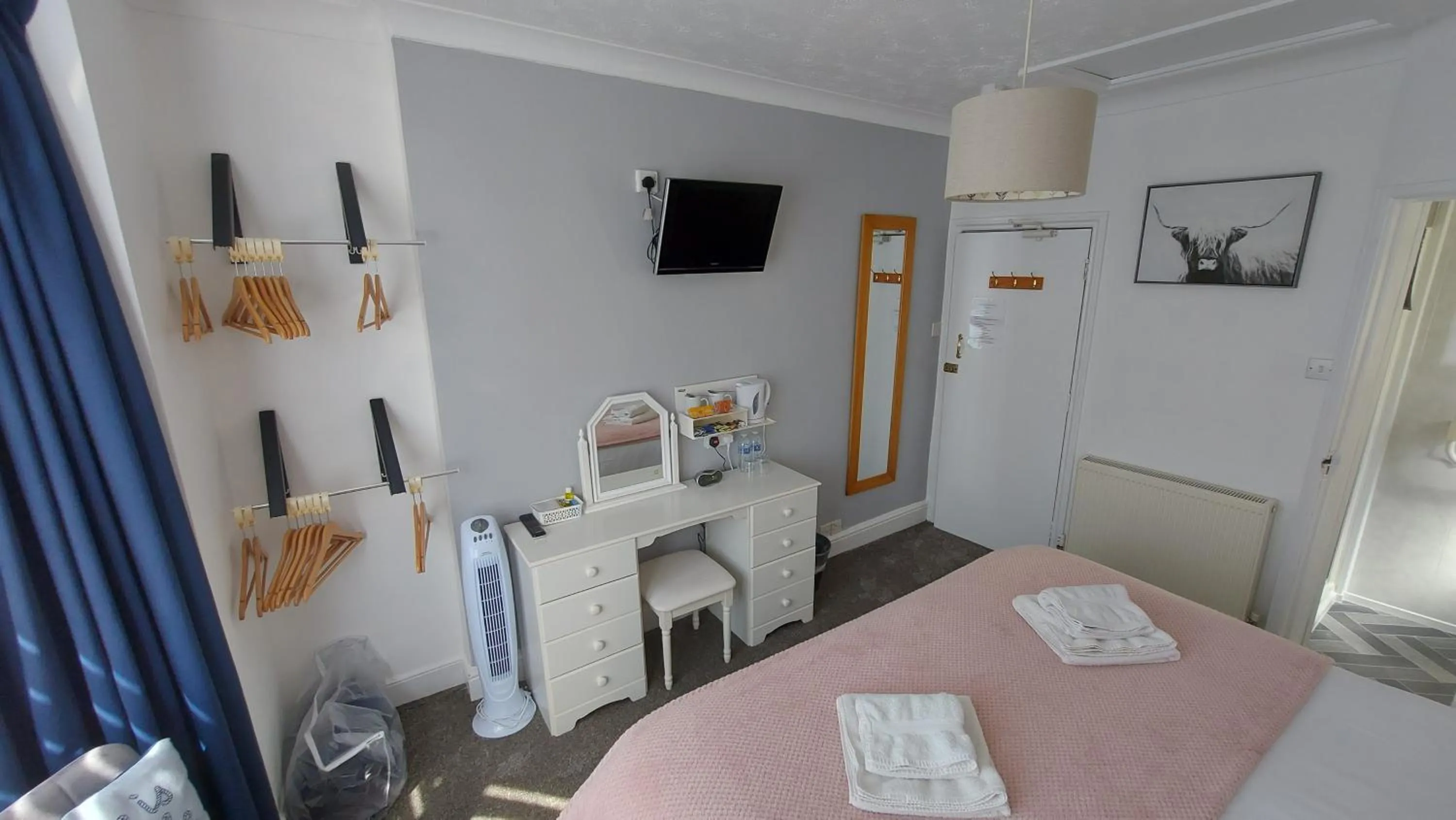 Bed in The Clifton at Paignton