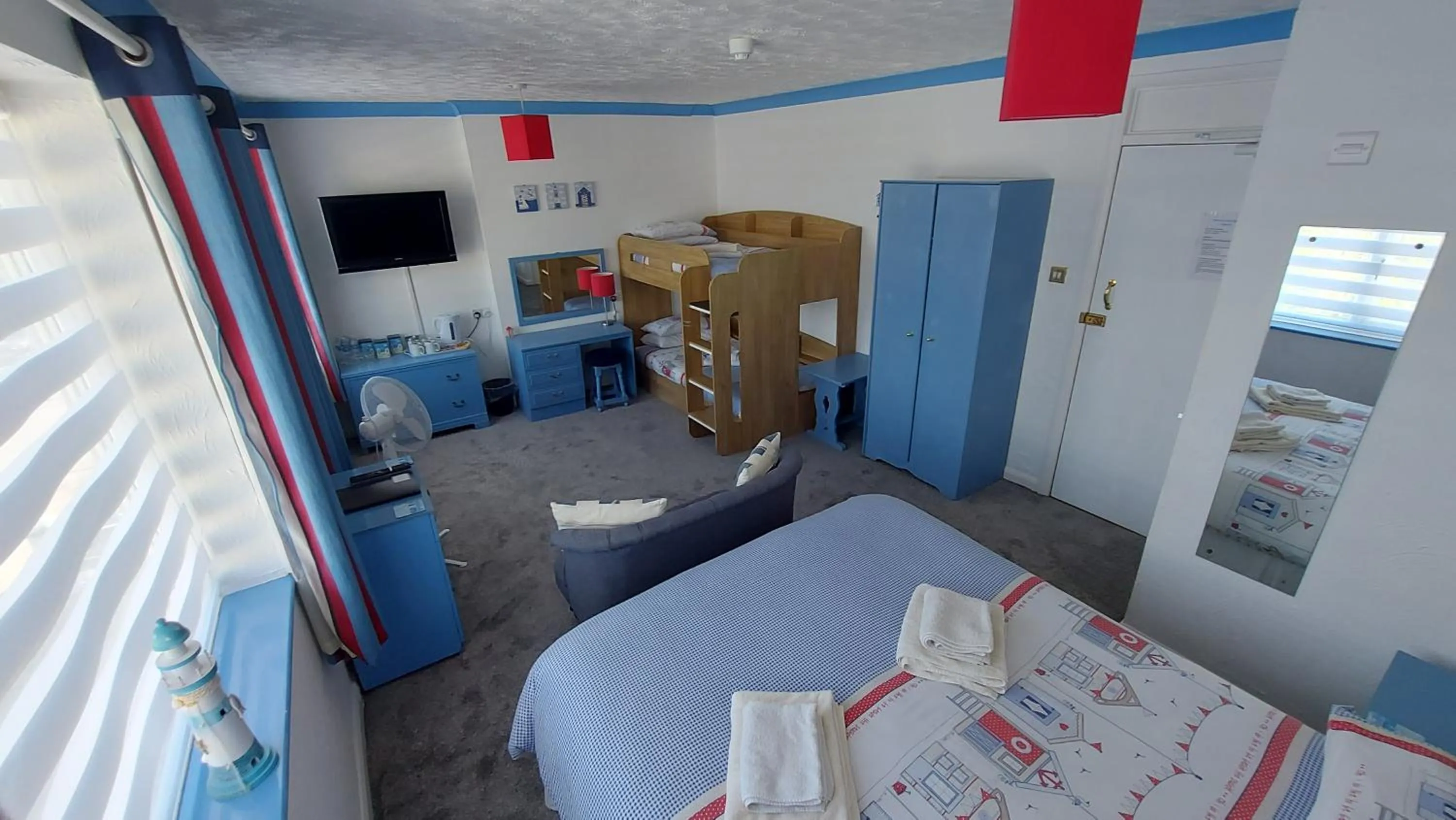 Bed in The Clifton at Paignton