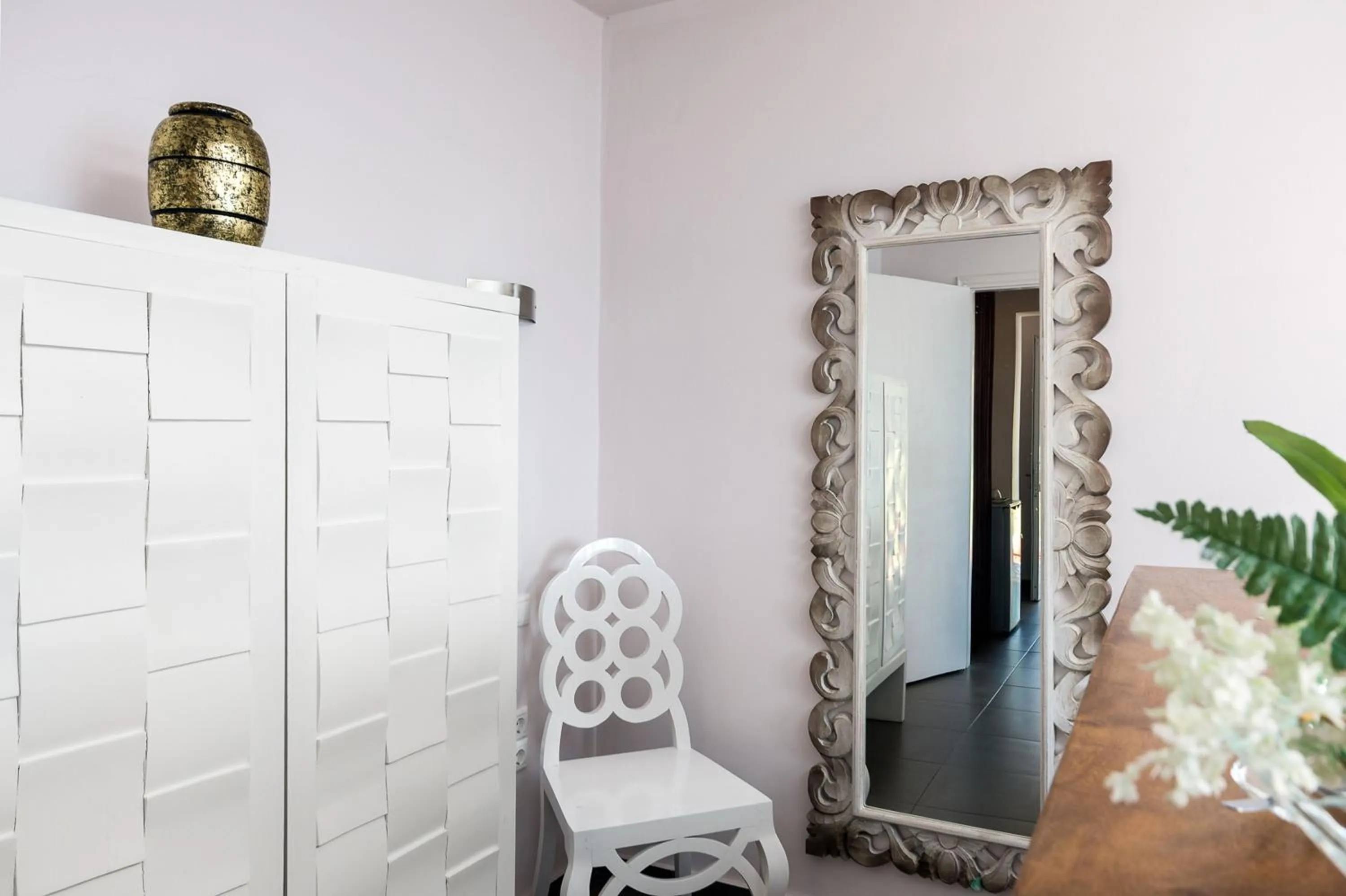 Decorative detail in Pantokrator Hotel