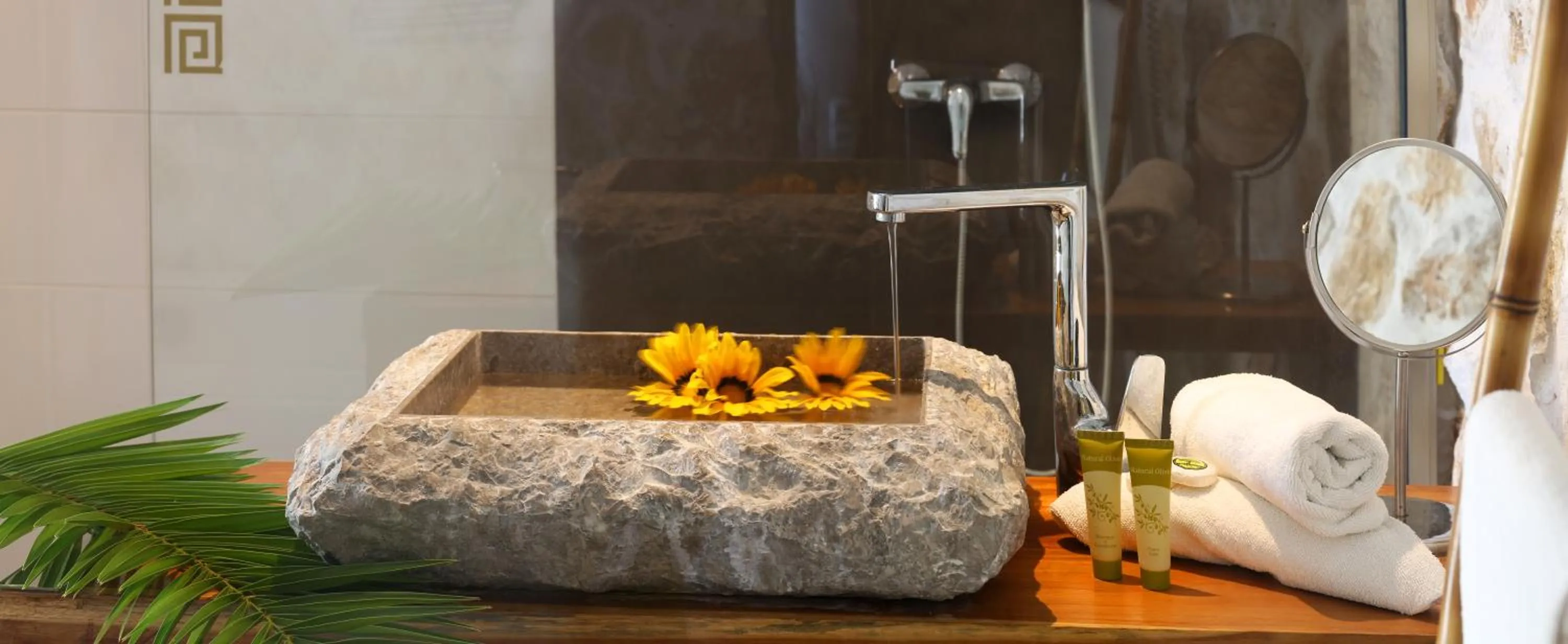 Bathroom in Pantokrator Hotel