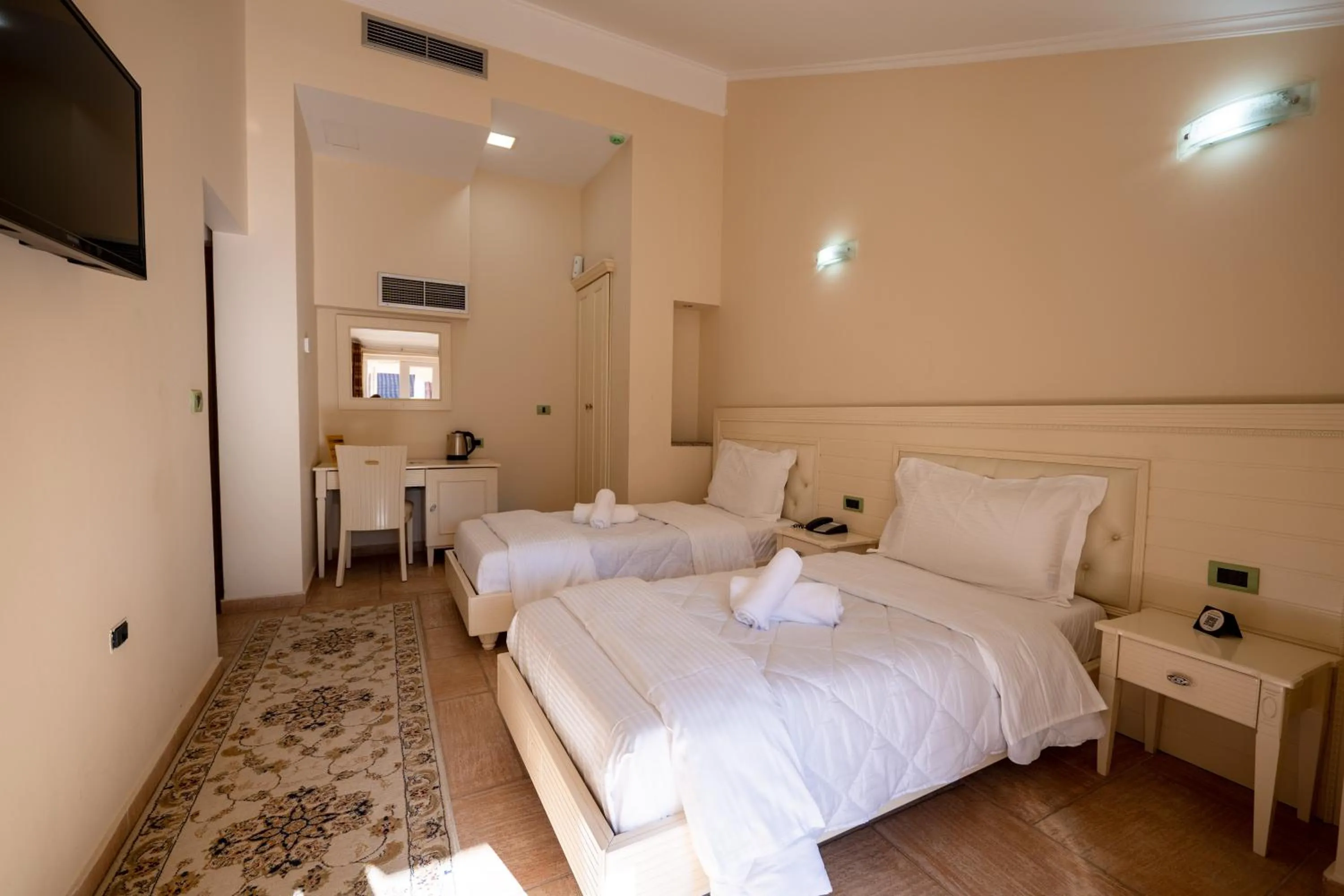 TV and multimedia, Bed in Olimpic Hotel