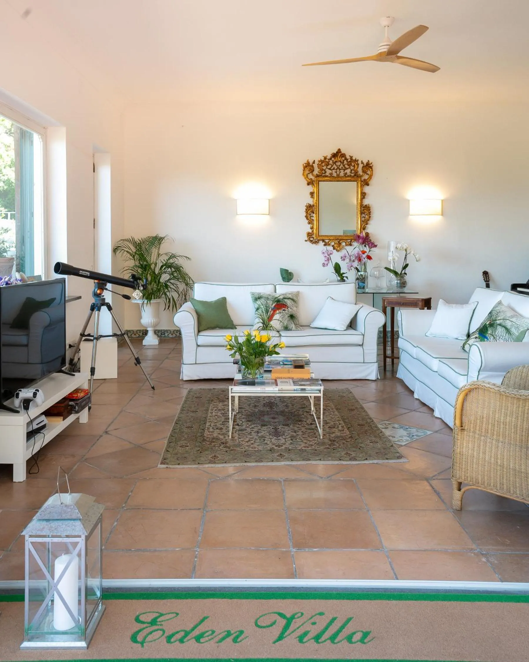 Living room in Eden Villa