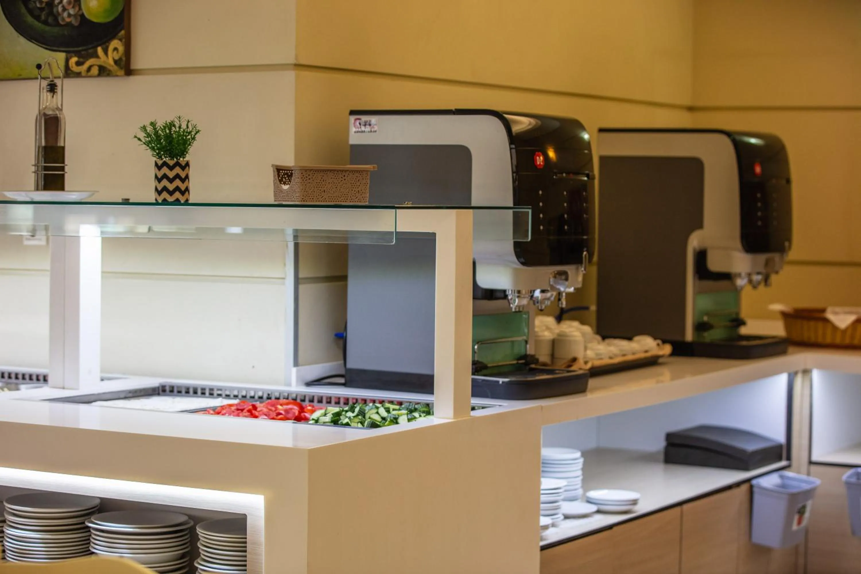 Restaurant/places to eat in Bali Beach and Sofia Village