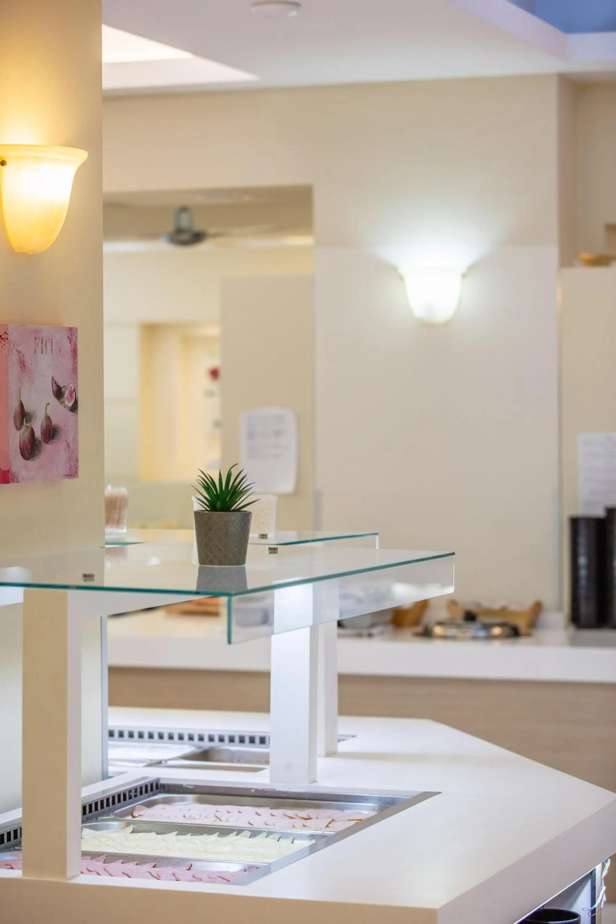 Restaurant/places to eat in Bali Beach and Sofia Village