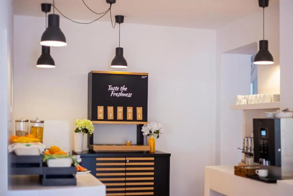 Coffee/tea facilities in Hotel Lumbarda