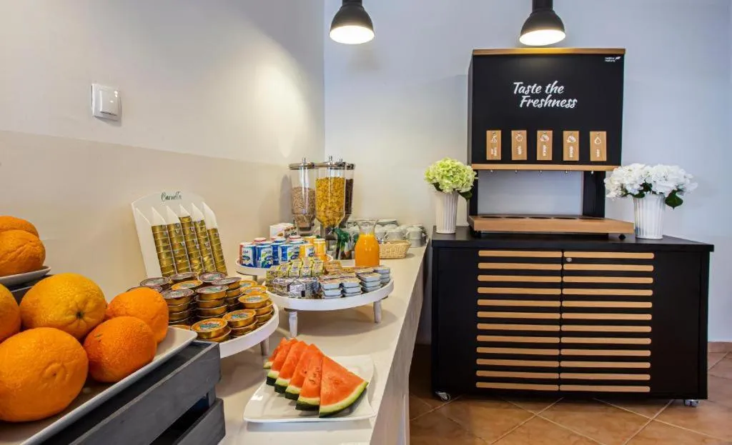 Food and drinks in Hotel Lumbarda