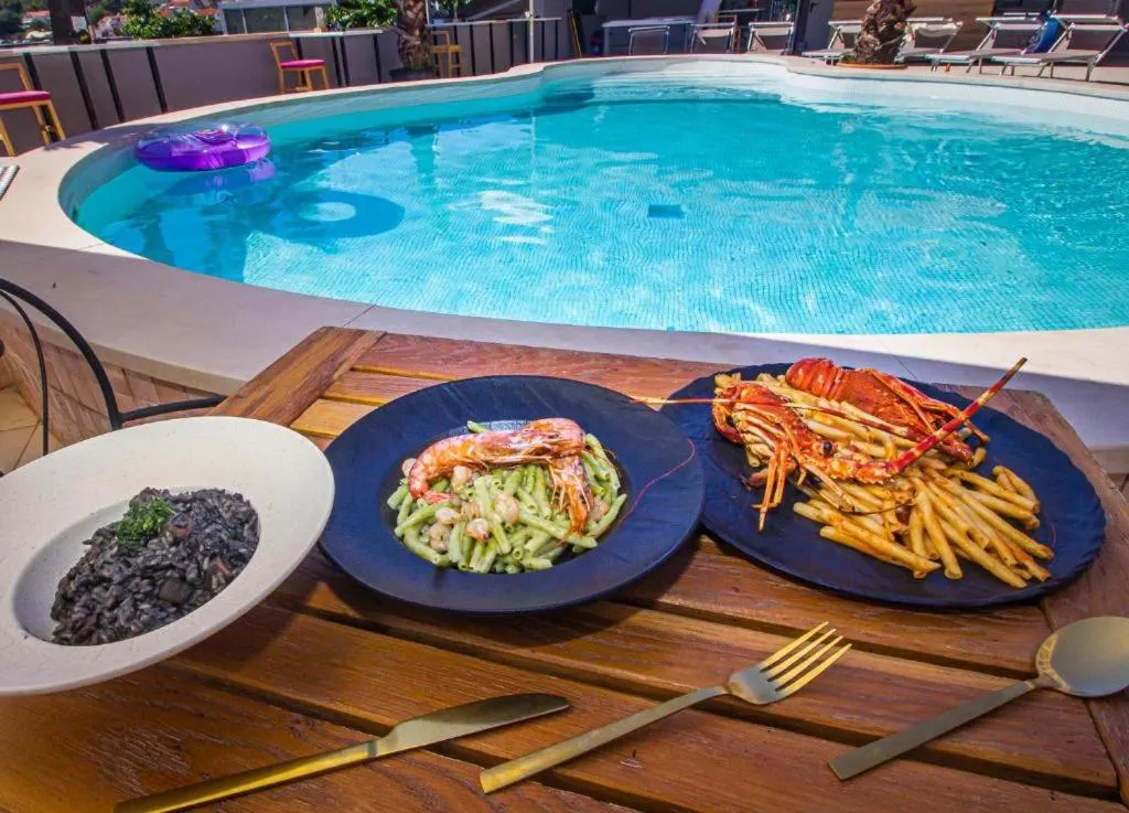 Food in Hotel Lumbarda