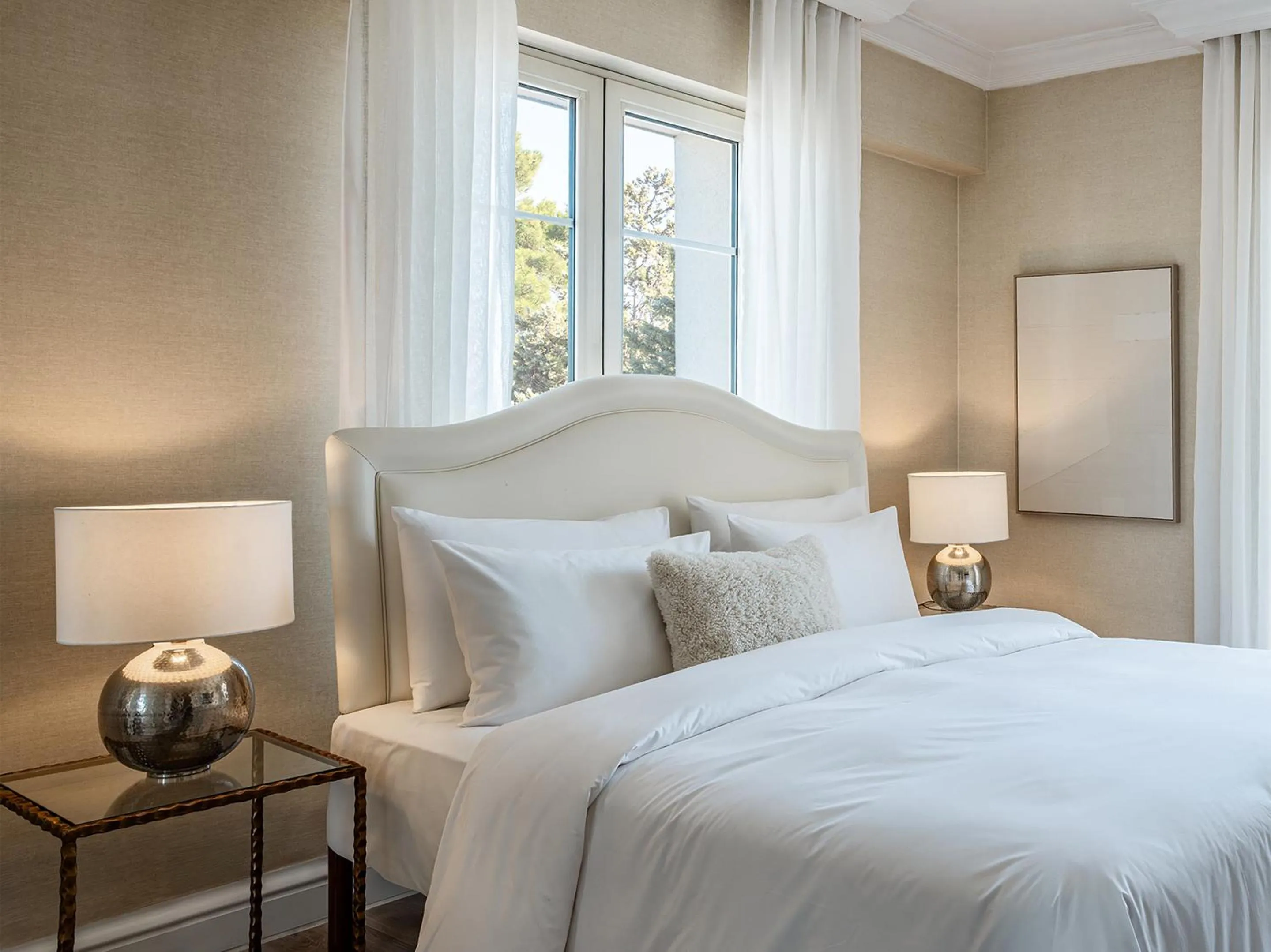 Bed in Grecotel Larissa Imperial