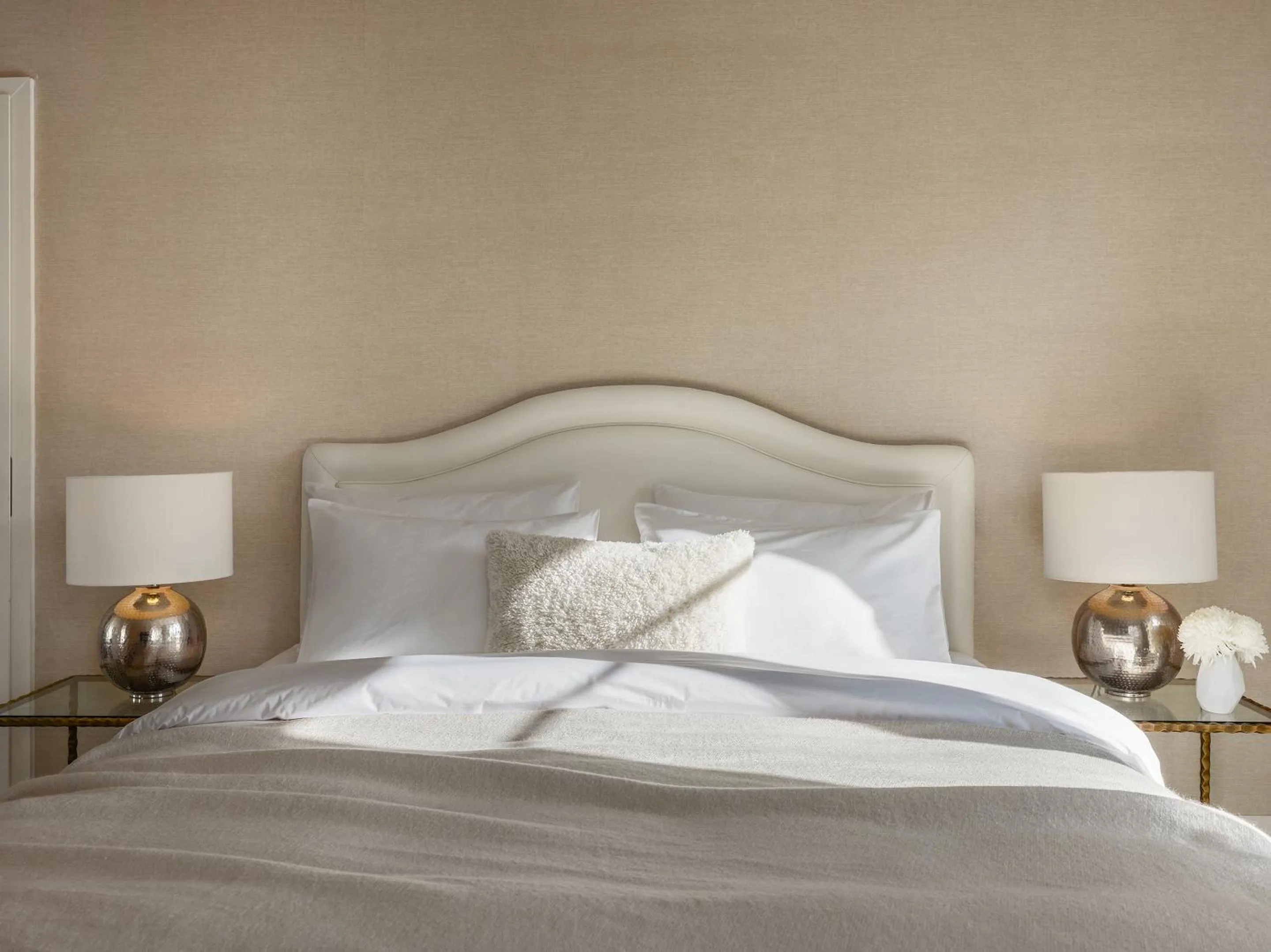 Bed in Grecotel Larissa Imperial