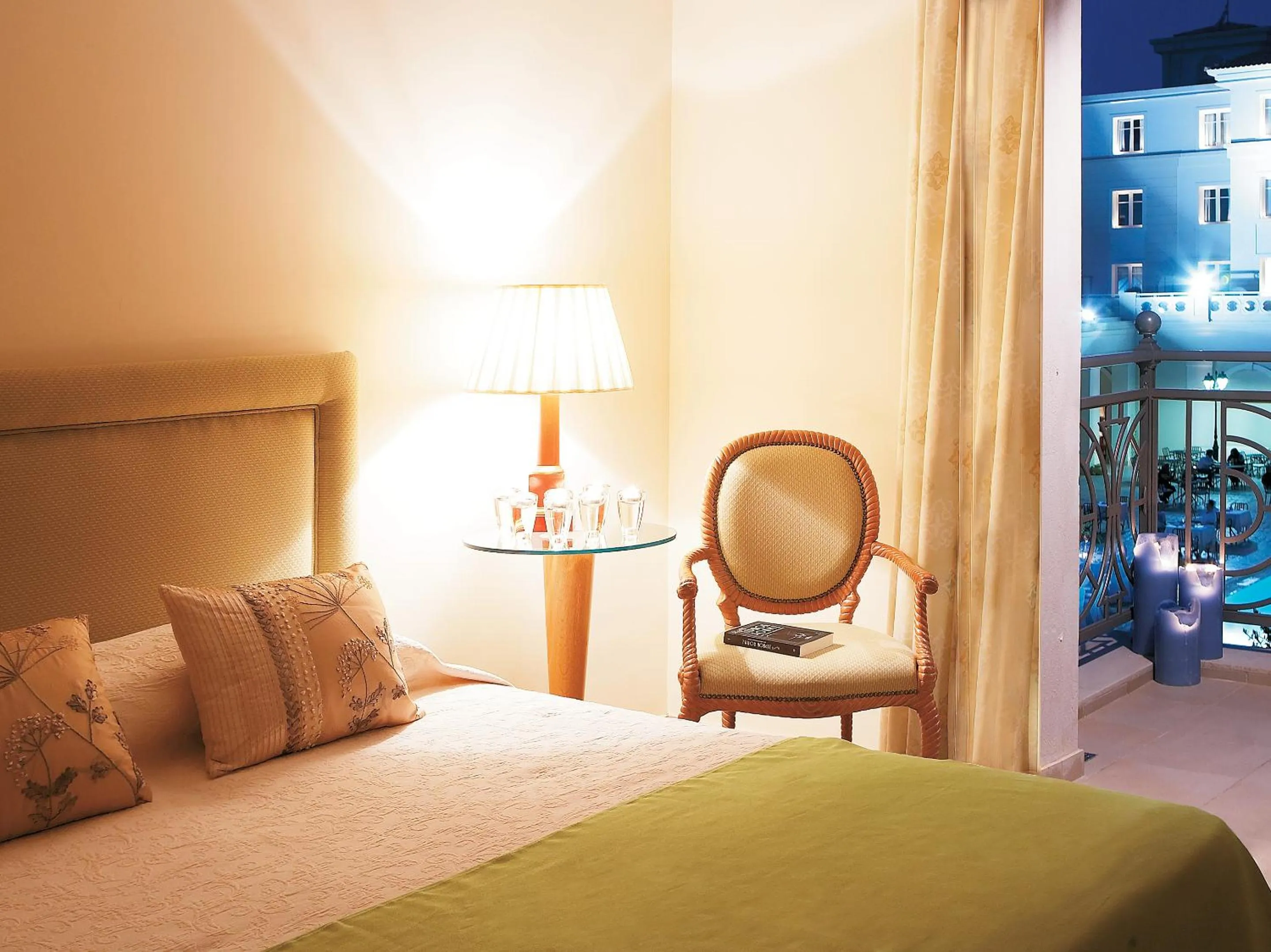 Bed in Grecotel Larissa Imperial